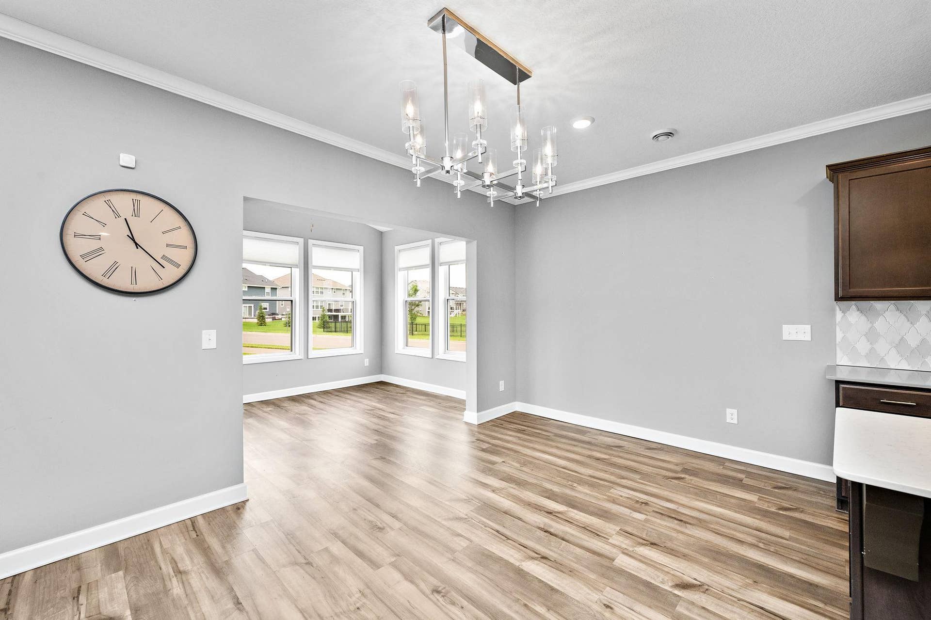 8388 Yearling Drive, Woodbury, MN 55129 8388 Yearling Drive, Woodbury, MN 55129
