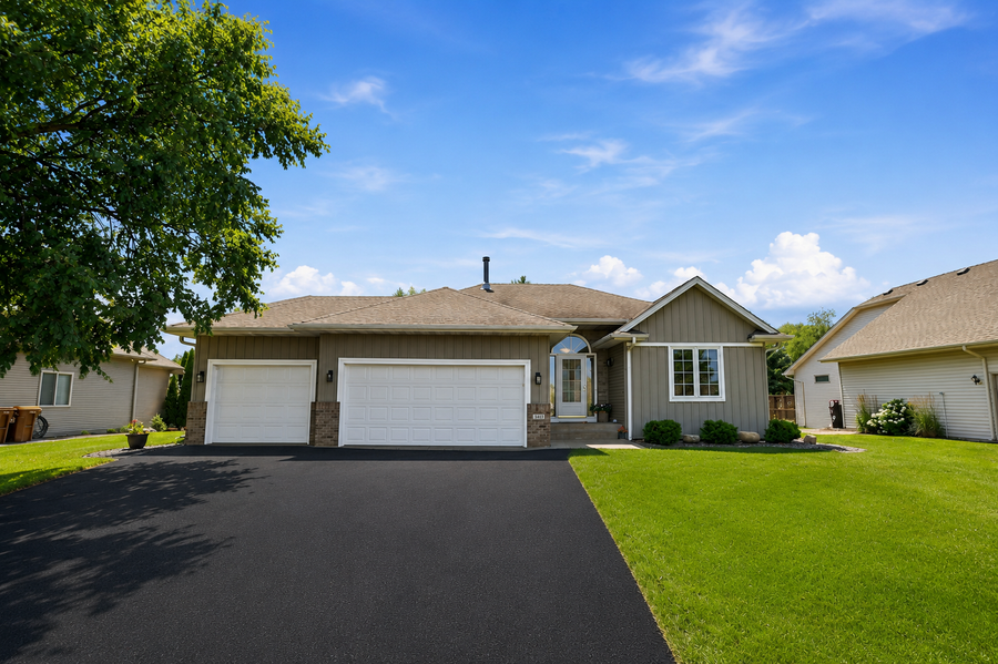Property photo for 5411 128th Street N, Hugo, MN