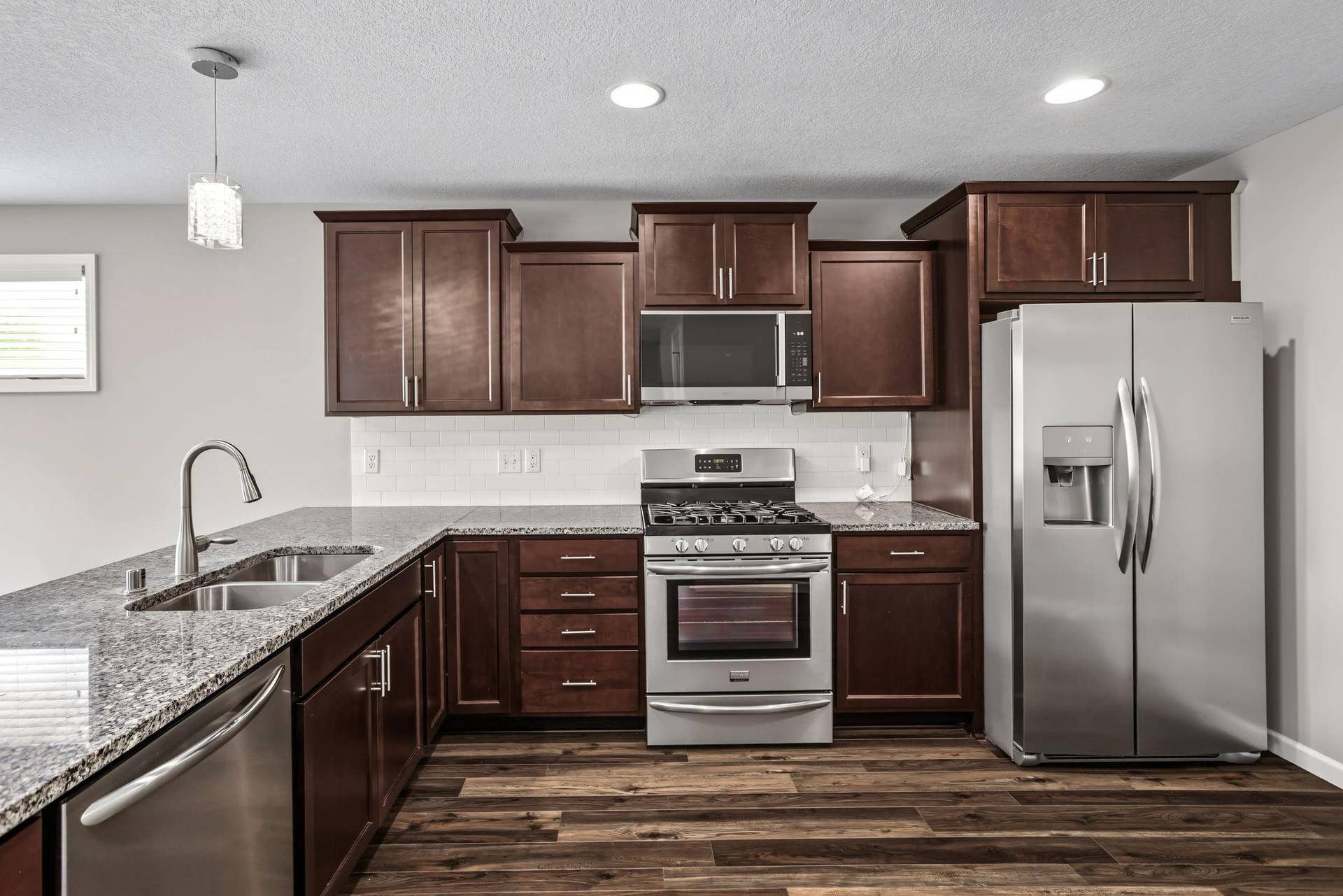 9415 Toledo Lane N, Brooklyn Park, MN 55443 16-web-or-mls-9415 Toledo Ln (16).jpg