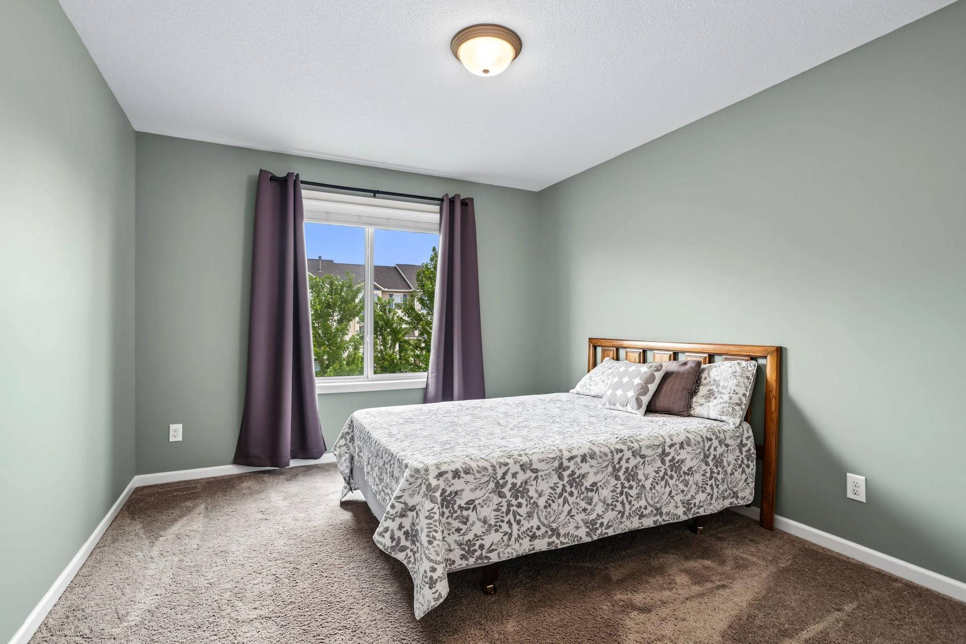 9415 Toledo Lane N, Brooklyn Park, MN 55443 29-web-or-mls-9415 Toledo Ln (29).jpg