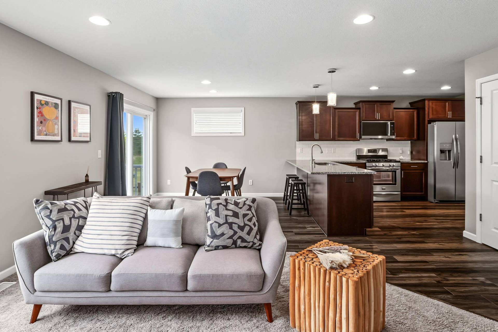 9415 Toledo Lane N, Brooklyn Park, MN 55443 9-web-or-mls-9415 Toledo Ln (9).jpg
