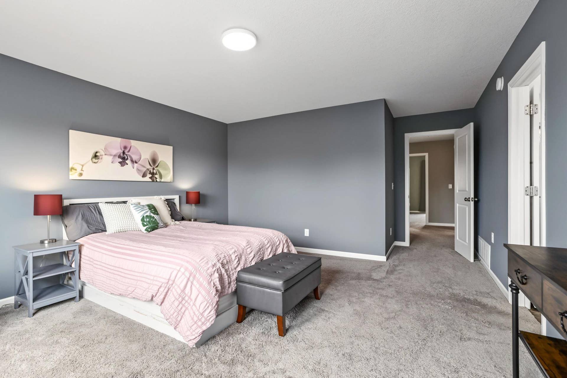 9415 Toledo Lane N, Brooklyn Park, MN 55443 Upper level primary suite