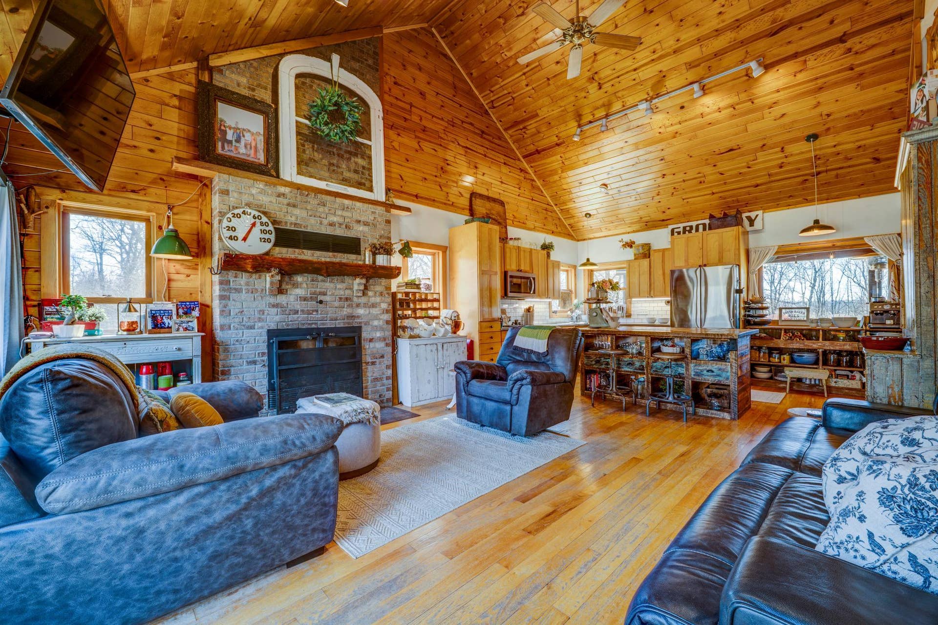 43522 US 71, Bemidji, MN 56461 PANA3093_4_5_6_7_8_9Interior01 (1) - Copy.jpg