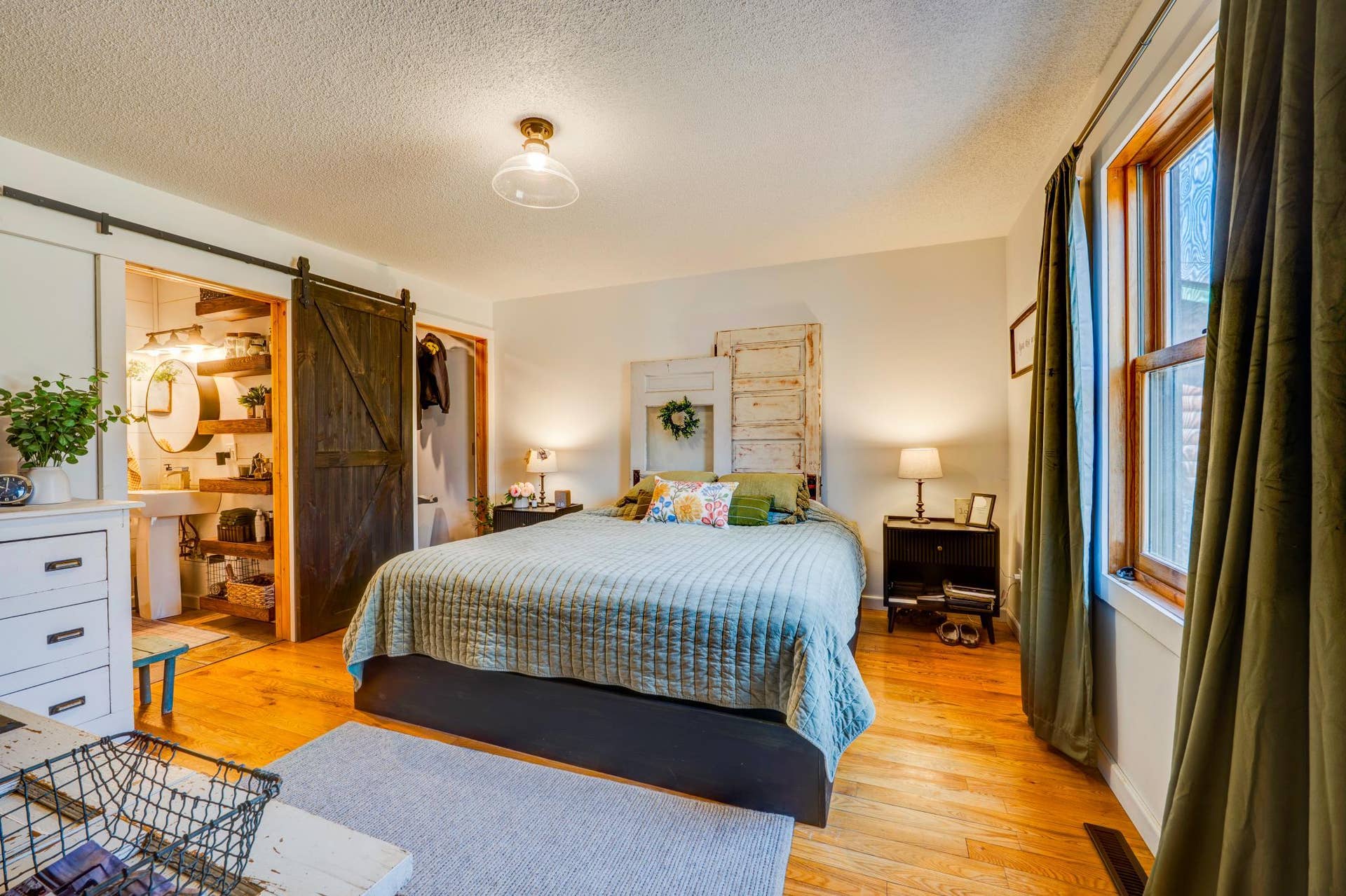 43522 US 71, Bemidji, MN 56461 PANA3016_17_18_19_20_21_22Interior01 (1).jpg