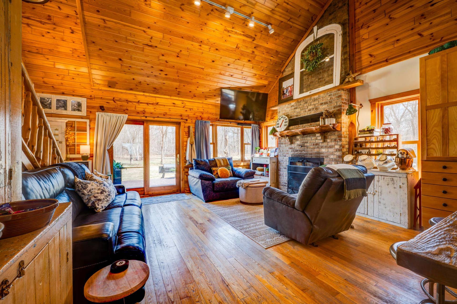 43522 US 71, Bemidji, MN 56461 PANA3079_80_81_82_83_84_85Interior01 (1) - Copy.jpg