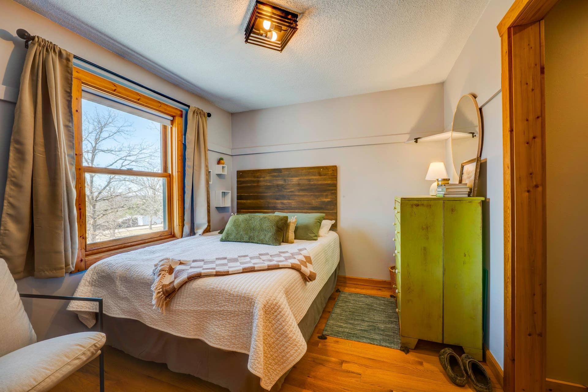 43522 US 71, Bemidji, MN 56461 PANA3121_2_3_4_5_6_7Interior01 (1).jpg