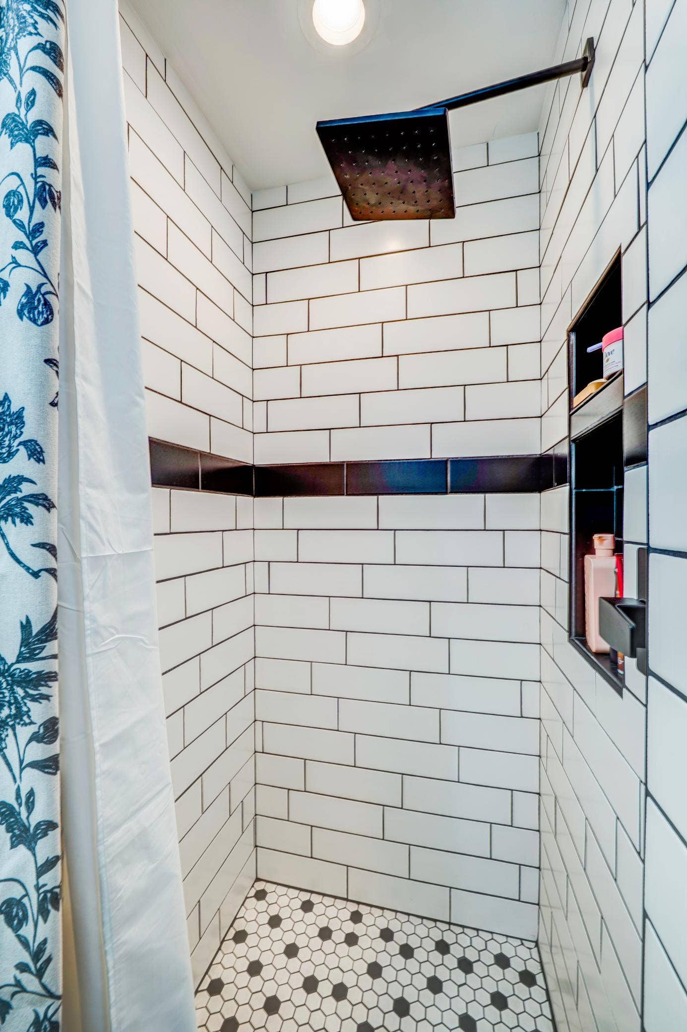 43522 US 71, Bemidji, MN 56461 PANA3163_4_5_6_7_8_9Interior01 (1).jpg