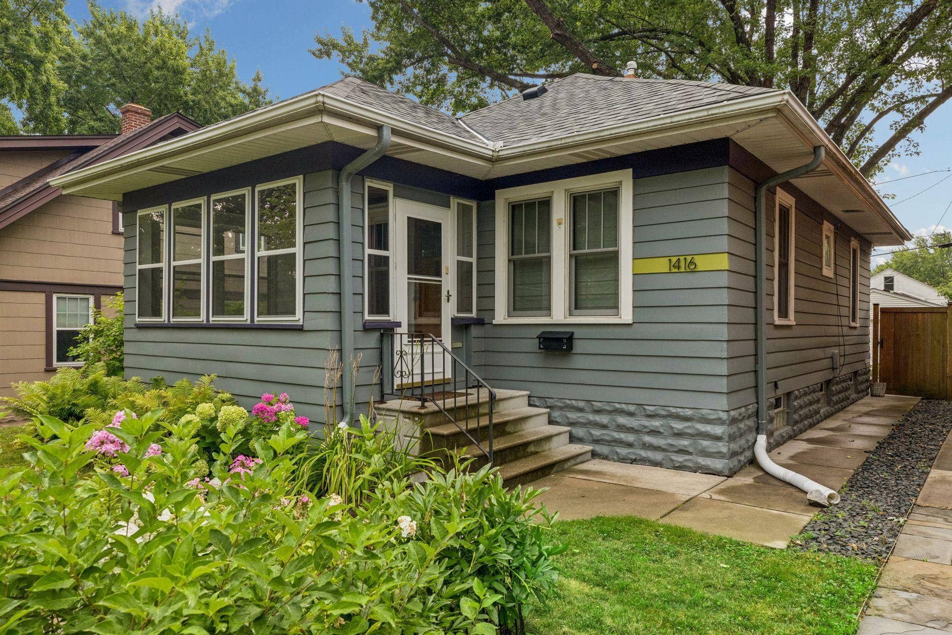 1416 Saint Clair Avenue, 95, Saint Paul, MN 55105 Welcome to 1416 Saint Clair!