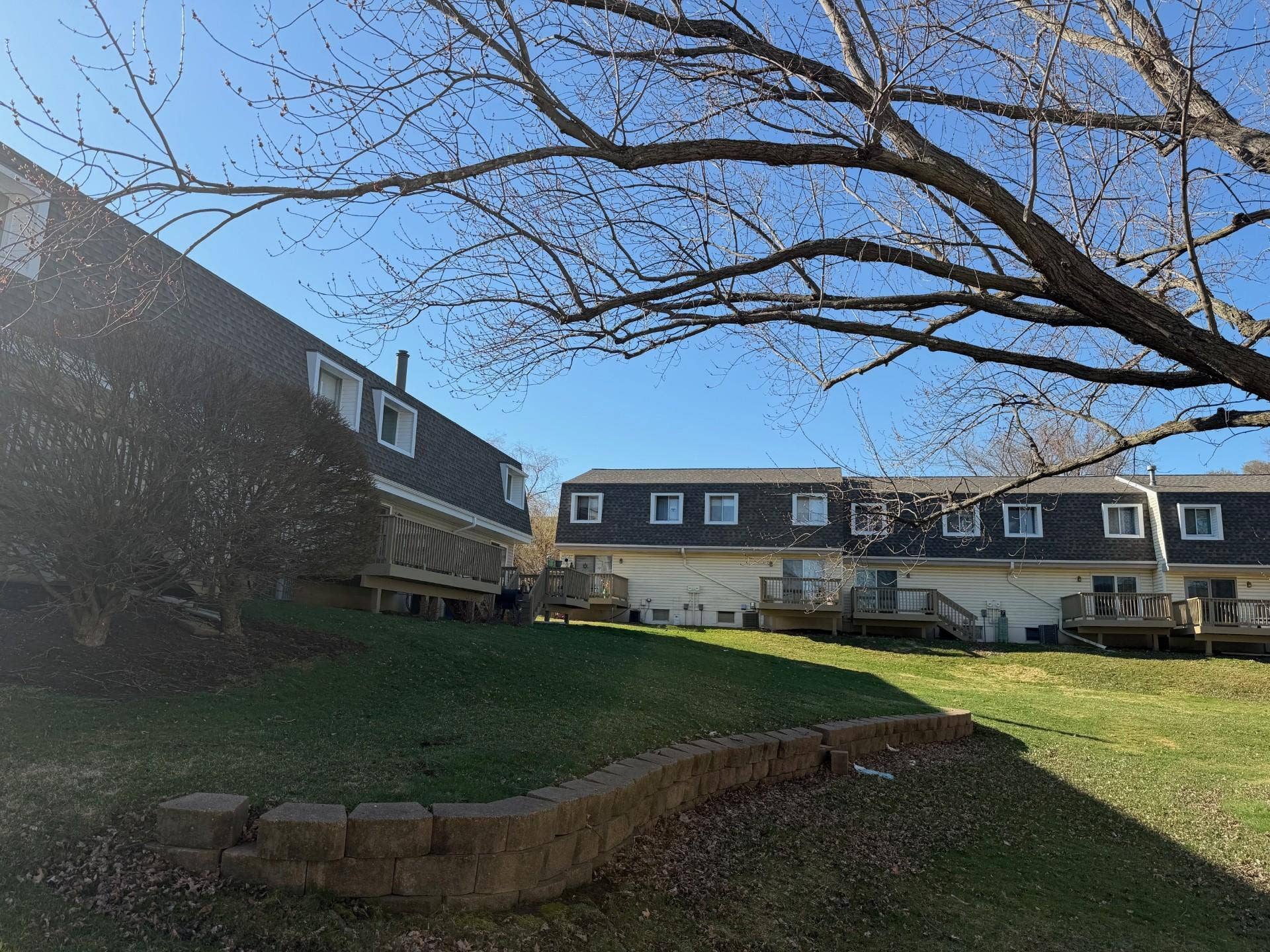409 Dorland Place, Maplewood, MN 55119 Dorland Back.jpg