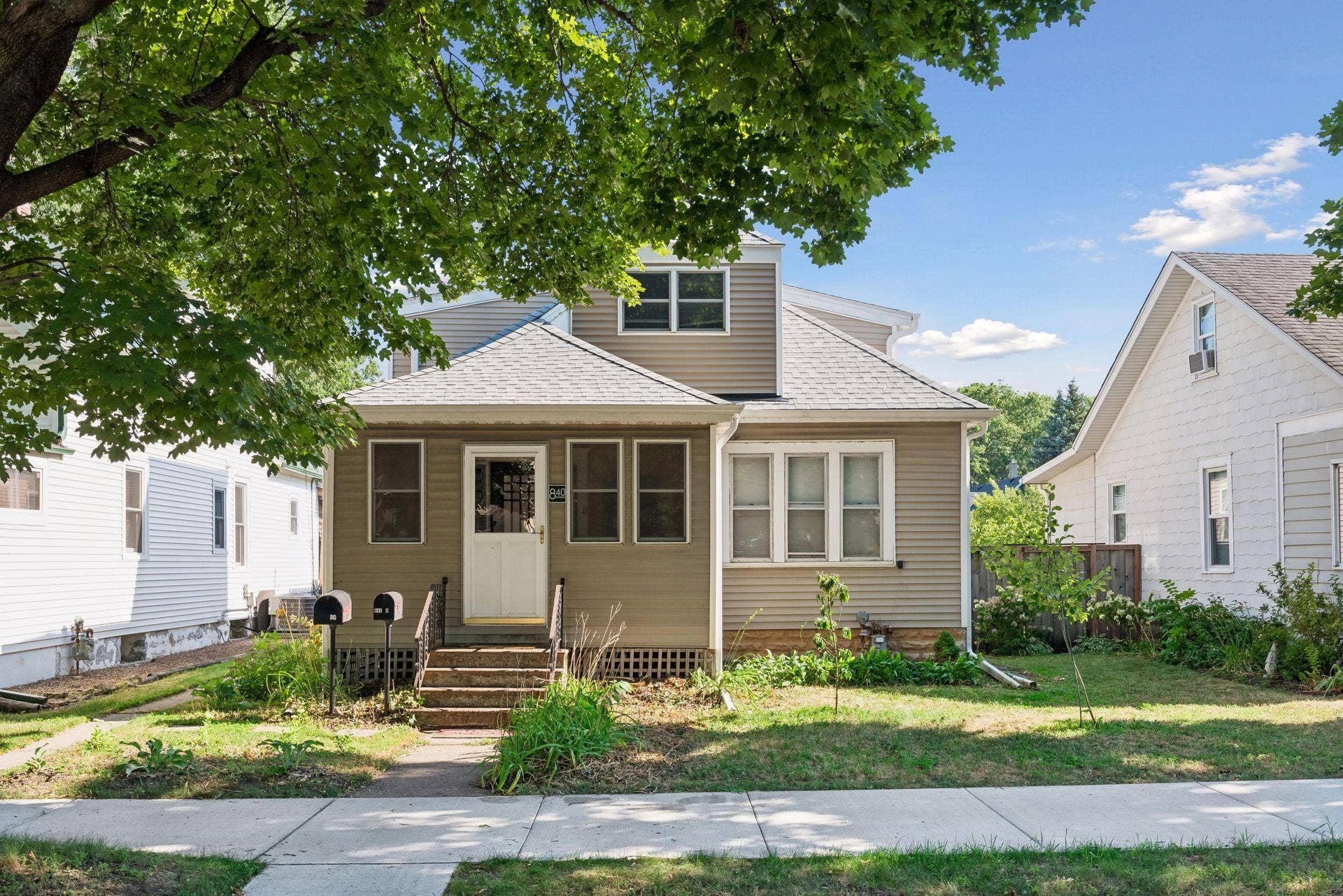 840 Randolph Avenue, 103, Saint Paul, MN 55102 Welcome home to 840 Randolph!