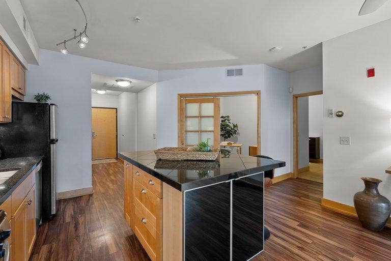 4500 Chicago Avenue S, #110, 66, Minneapolis, MN 55407 007_dsc03902_586.jpg