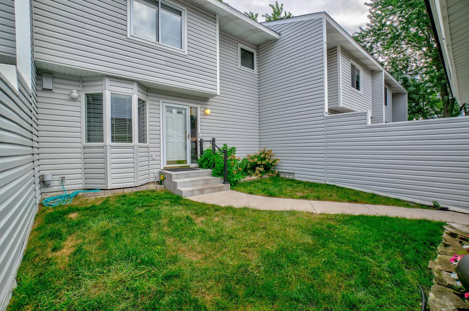 2174 Tower Court, Woodbury, MN 55125 2174 Tower Court-4.jpg