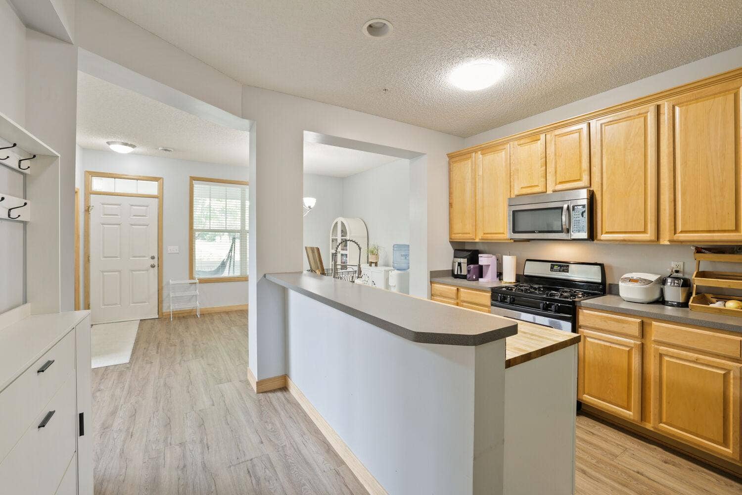 3033 Chamberlain Street N, #4, Maplewood, MN 55109 3033 Chamberlain Street N, #4, Maplewood, MN 55109