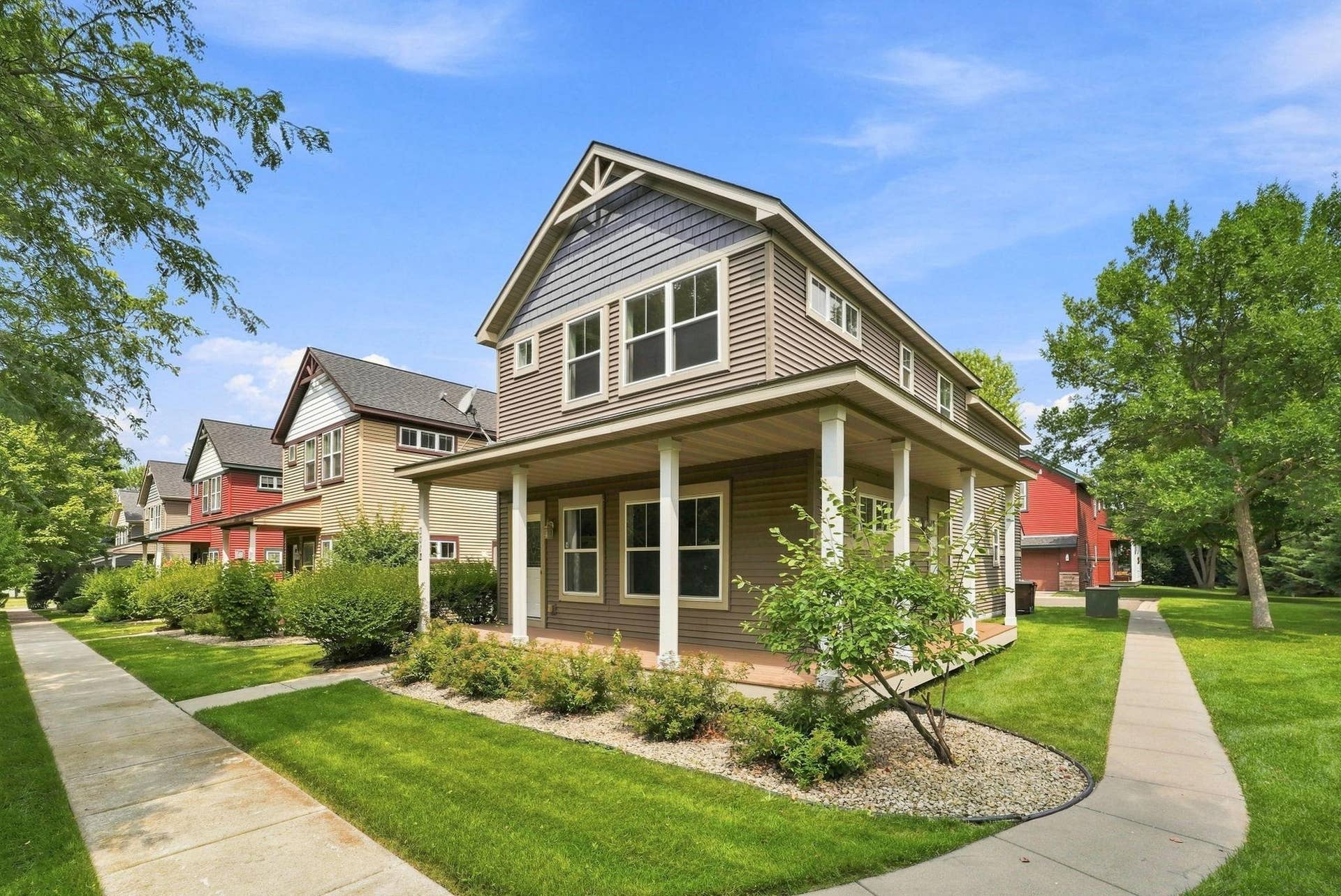3012 Cottage Lane N, Maplewood, MN 55109 2-web-or-mls-DSC03601.jpg