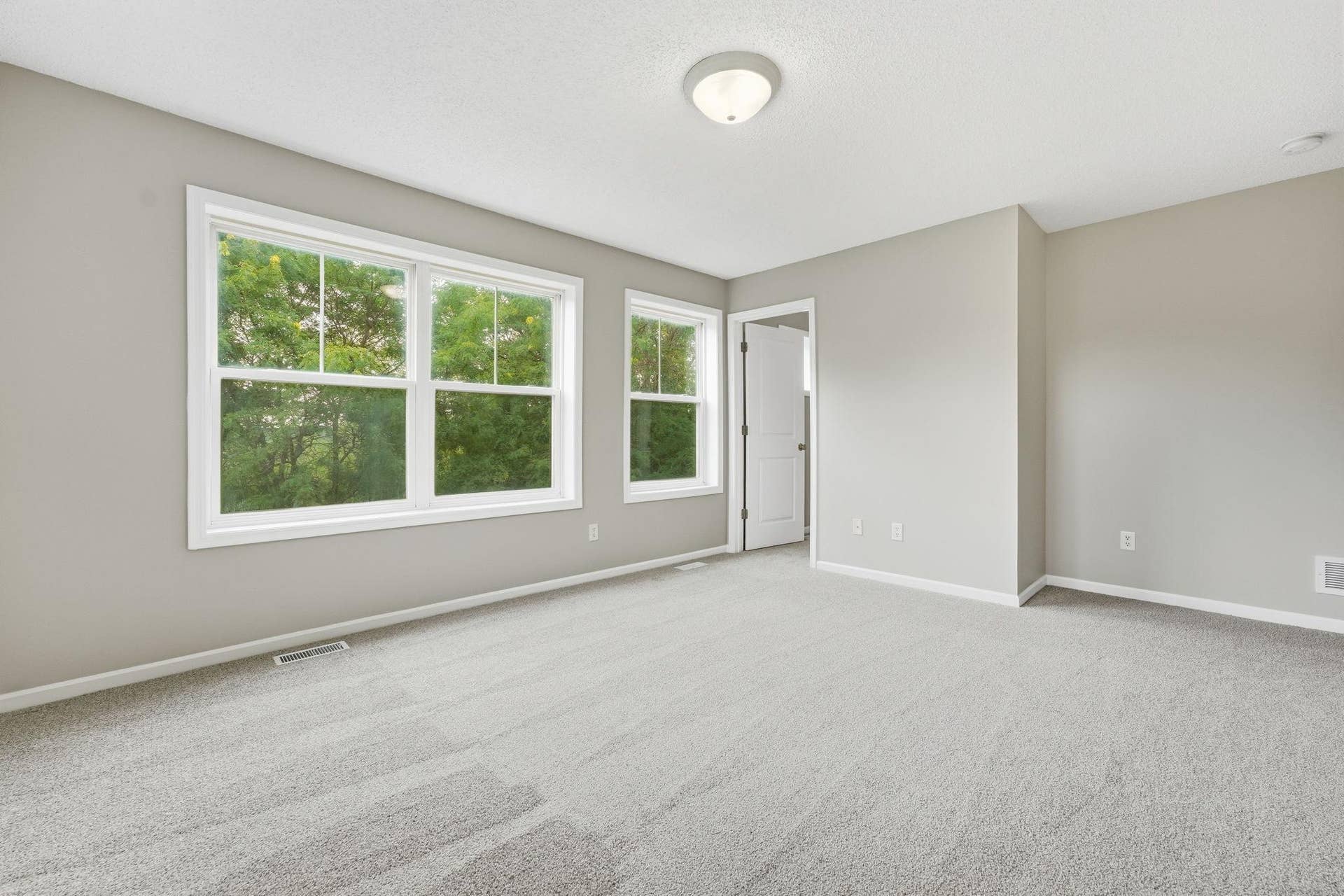3012 Cottage Lane N, Maplewood, MN 55109 18-web-or-mls-DSC03532.jpg