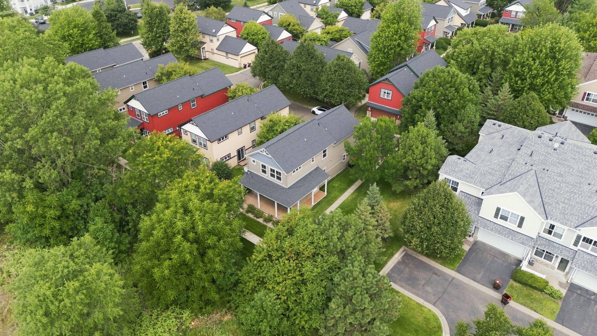 3012 Cottage Lane N, Maplewood, MN 55109 49-web-or-mls-DJI_20260729114801_0483_D.jpg