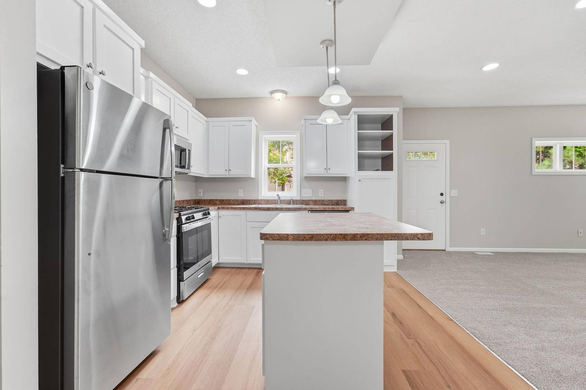 3012 Cottage Lane N, Maplewood, MN 55109 10-web-or-mls-DSC03511.jpg