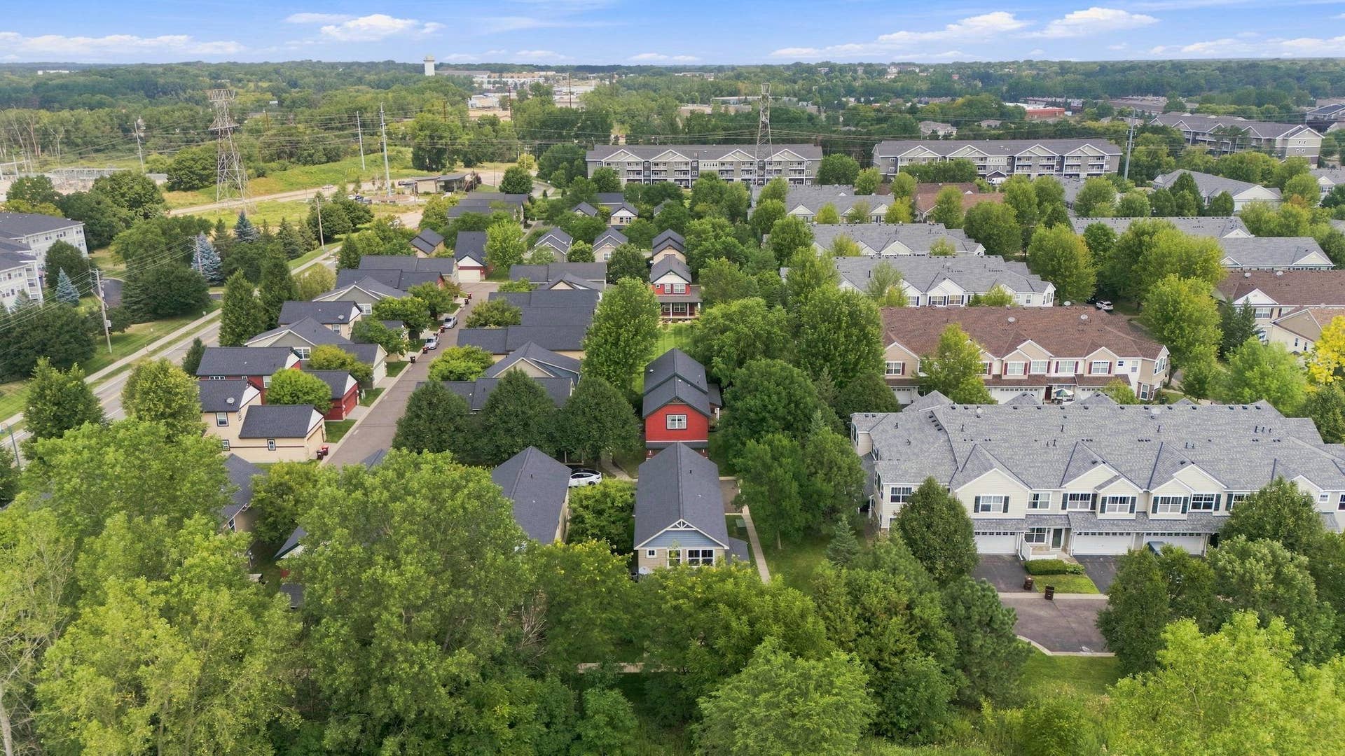3012 Cottage Lane N, Maplewood, MN 55109 51-web-or-mls-DJI_20260729114835_0485_D.jpg