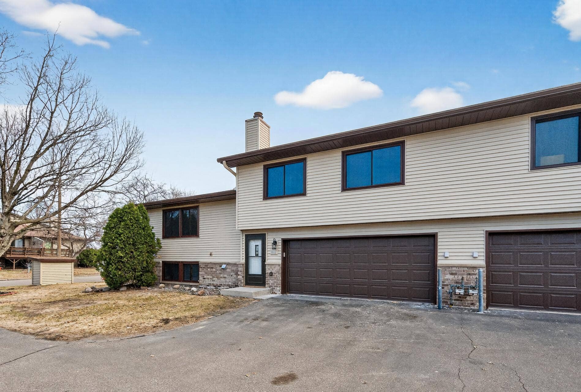 5127 84th Court N, Brooklyn Park, MN 55443 5127 84th Court N, Brooklyn Park, MN 55443