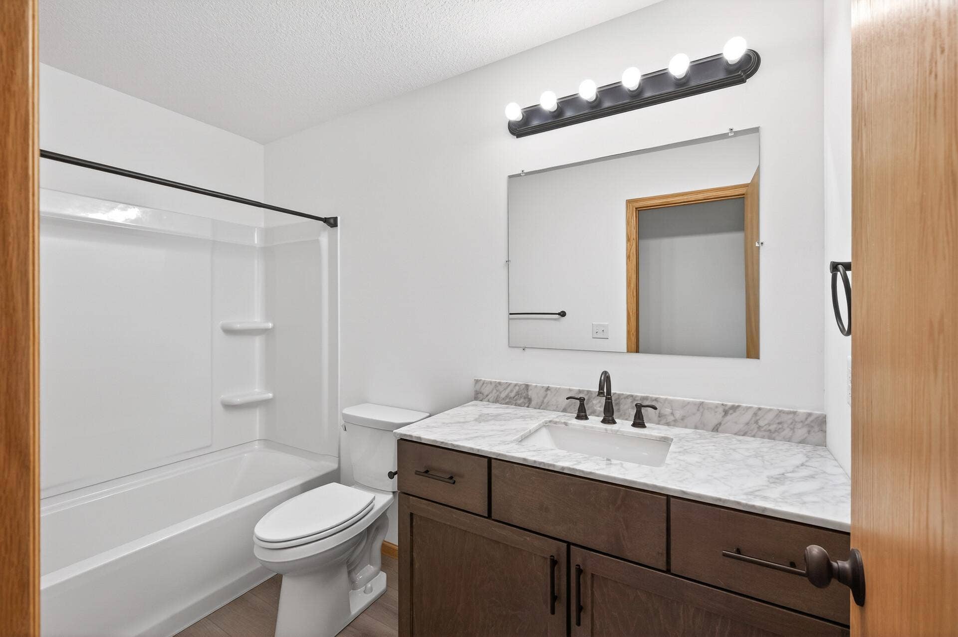 5127 84th Court N, Brooklyn Park, MN 55443 5127 84th Court N, Brooklyn Park, MN 55443