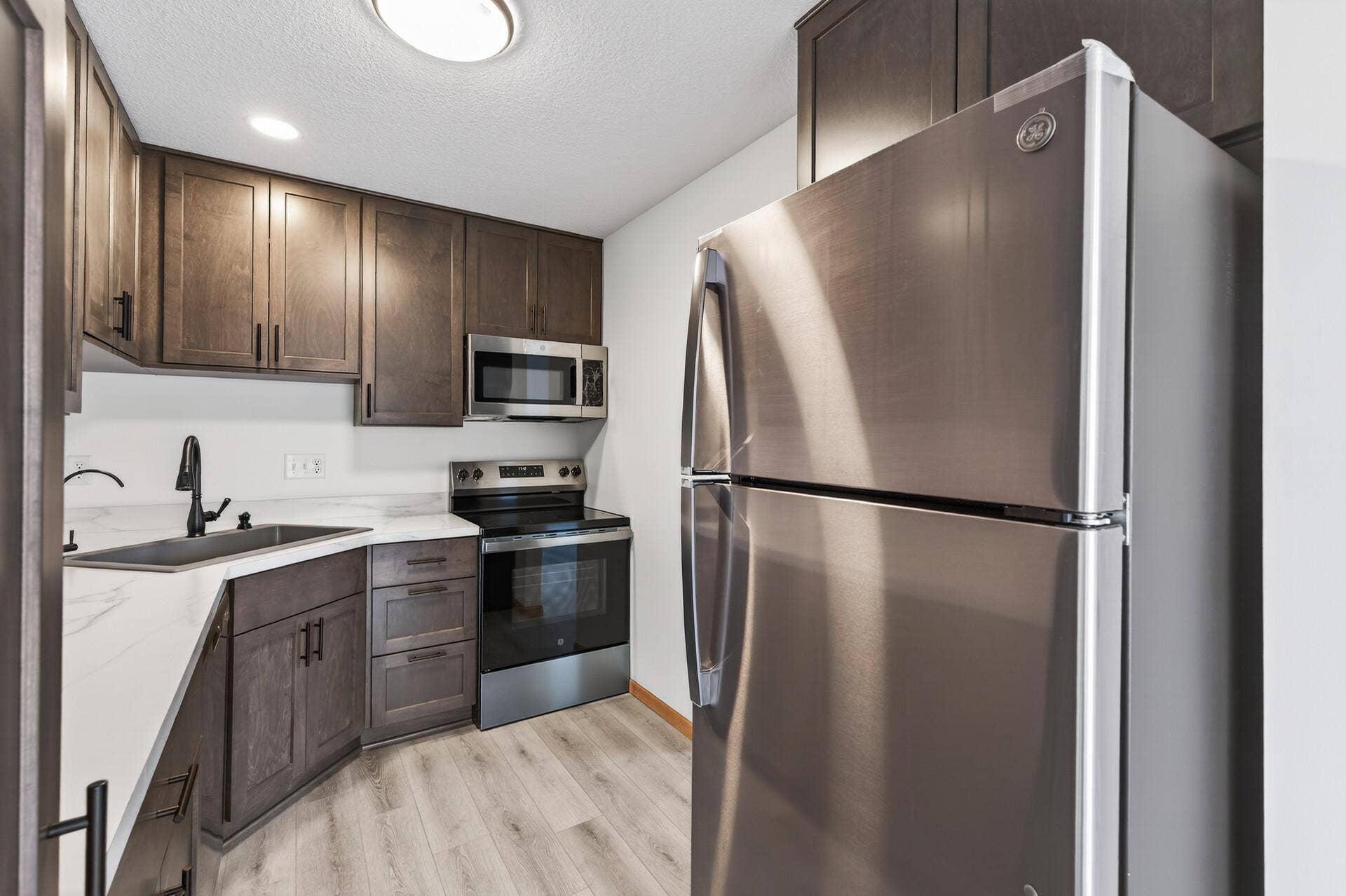 5127 84th Court N, Brooklyn Park, MN 55443 5127 84th Court N, Brooklyn Park, MN 55443