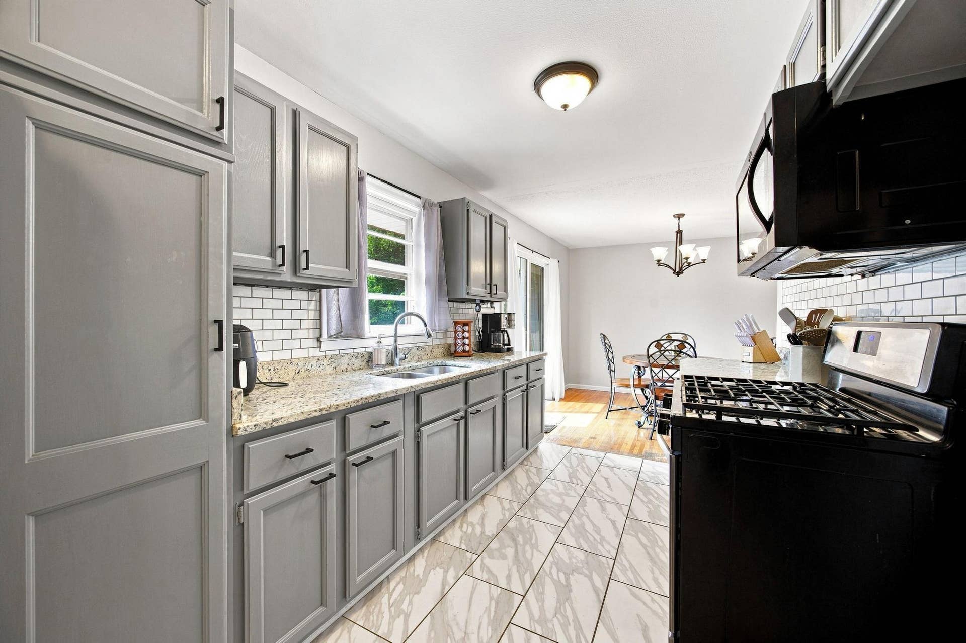 5719 Northport Drive, Brooklyn Center, MN 55429 5719 Northport Drive, Brooklyn Center, MN 55429