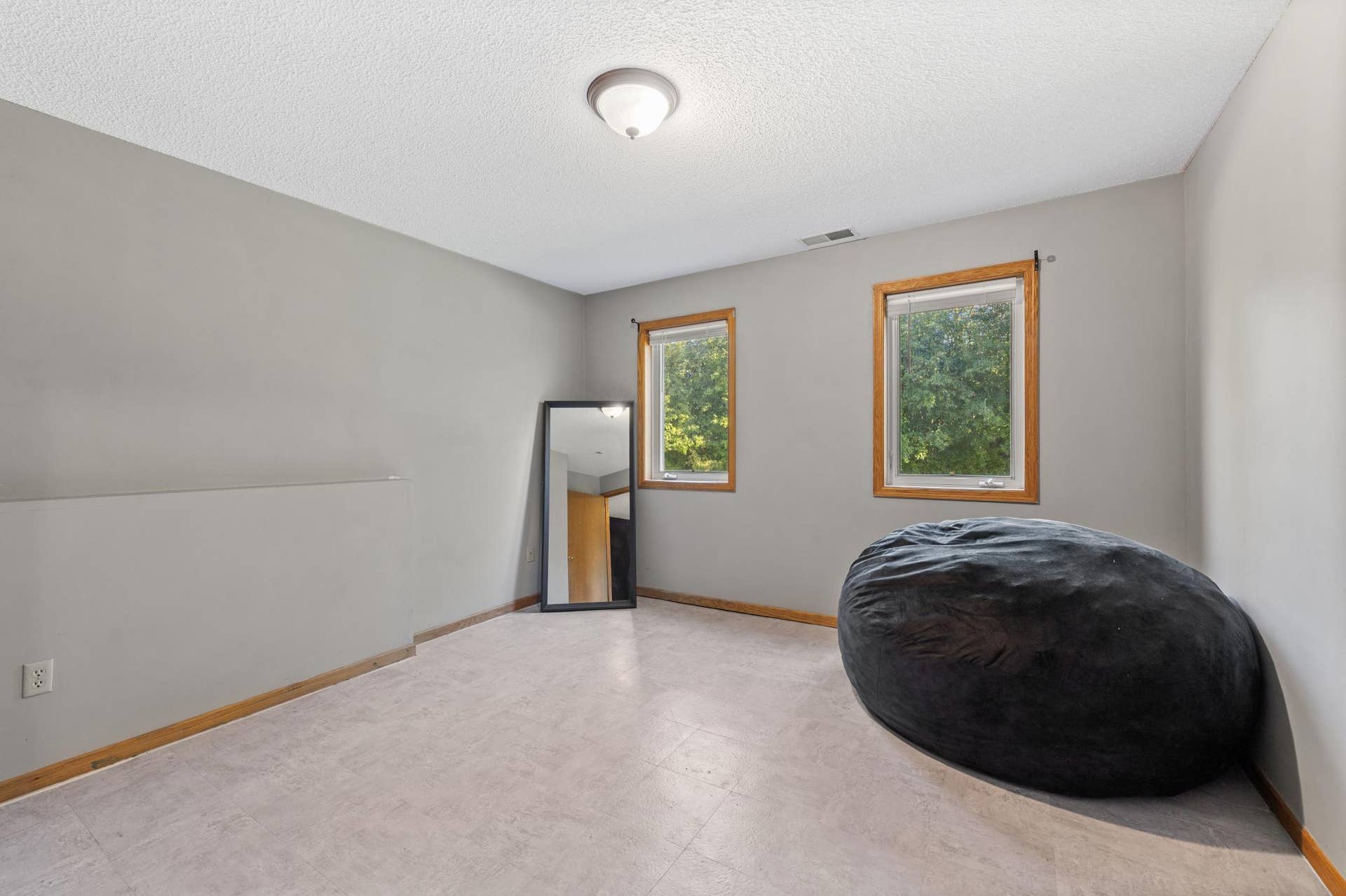 6314 Cavell Court, Brooklyn Park, MN 55428 09.jpg