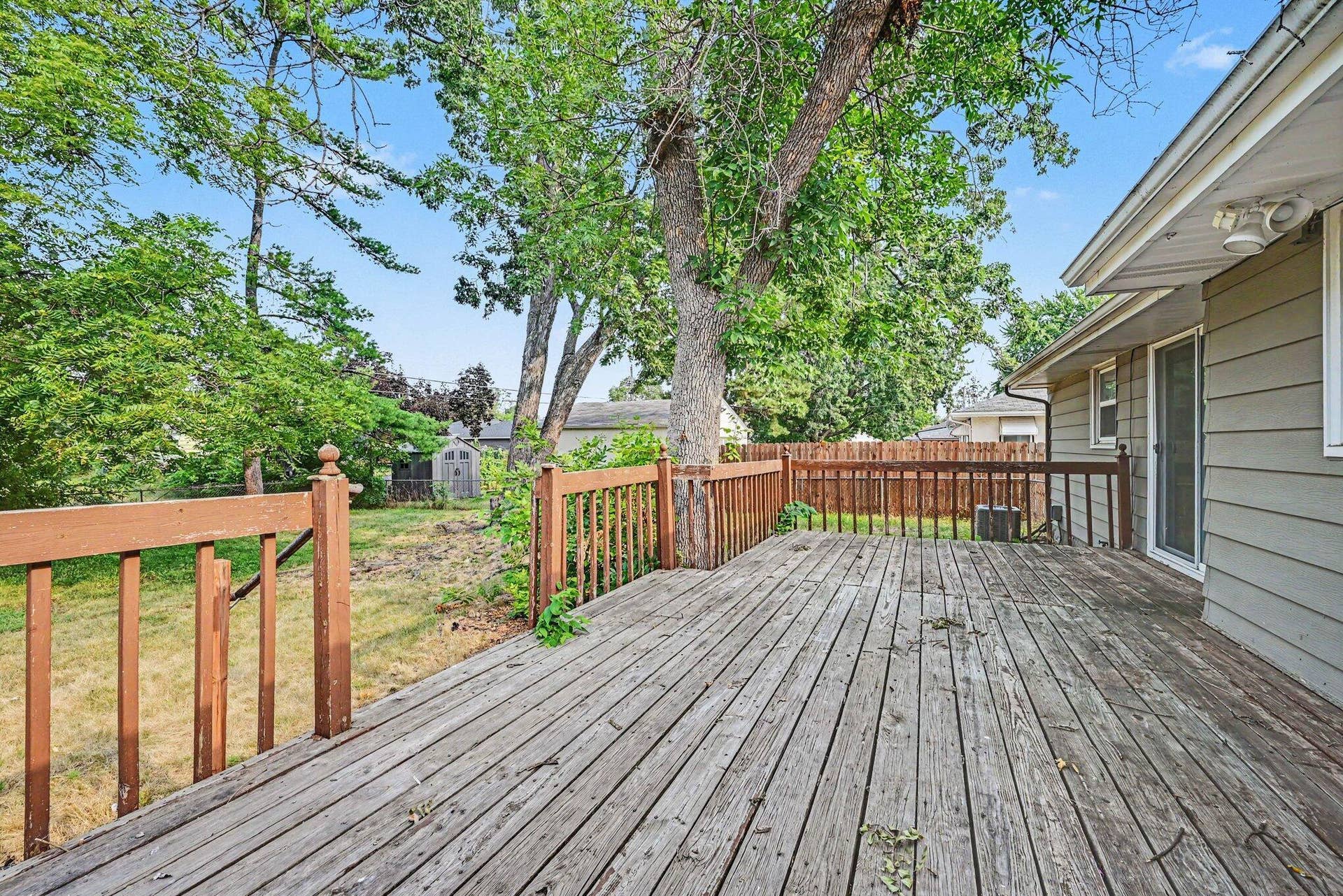 5931 Zenith Avenue N, Brooklyn Center, MN 55429 04_beyc6a6a782e4a7c4.jpg
