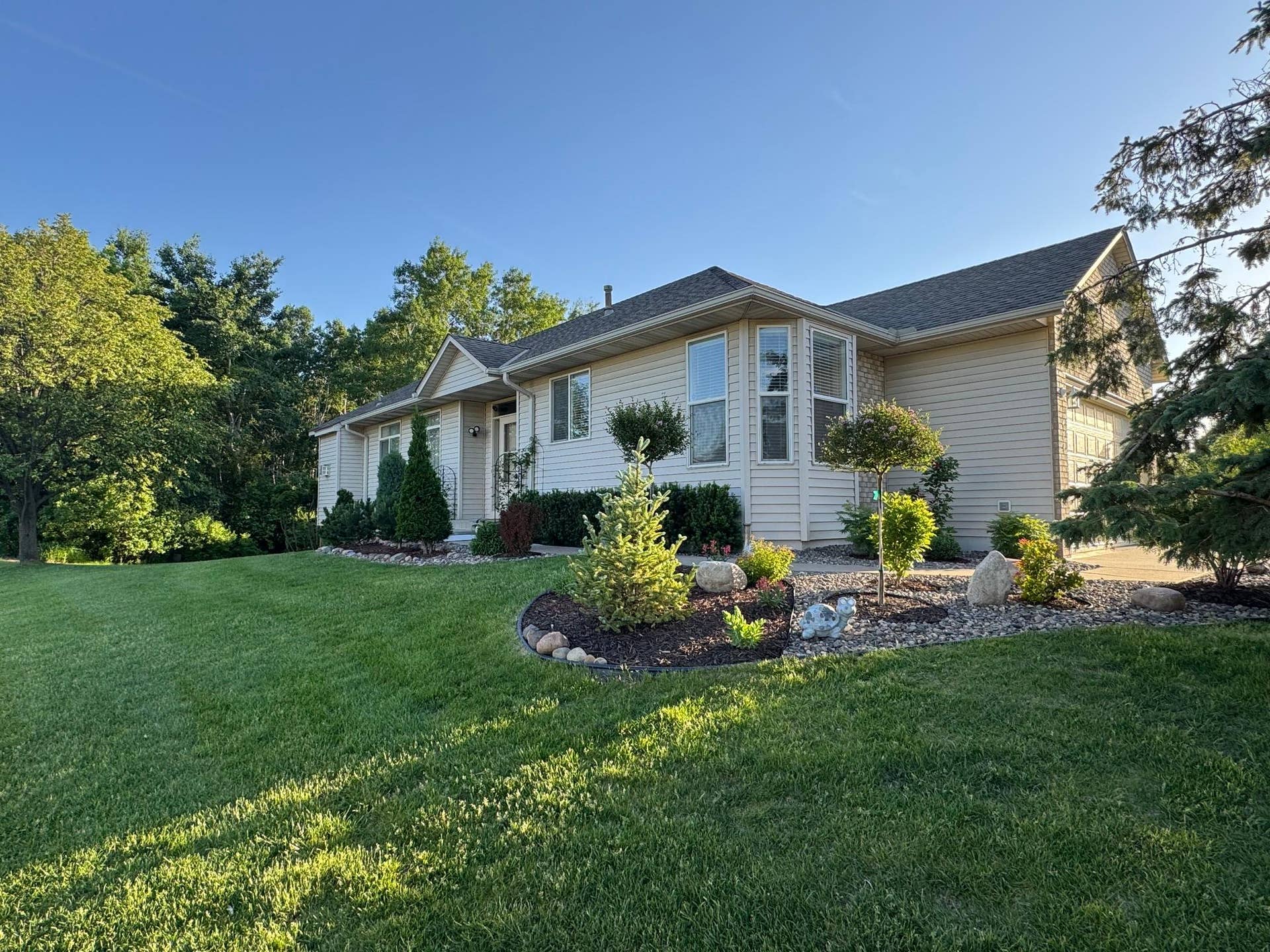 474 Bluebird Lane, Woodbury, MN 55125 two.jpeg