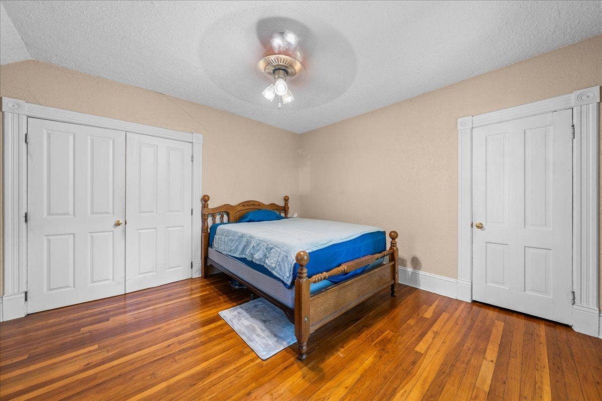 921 4th Street N, Stillwater, MN 55082