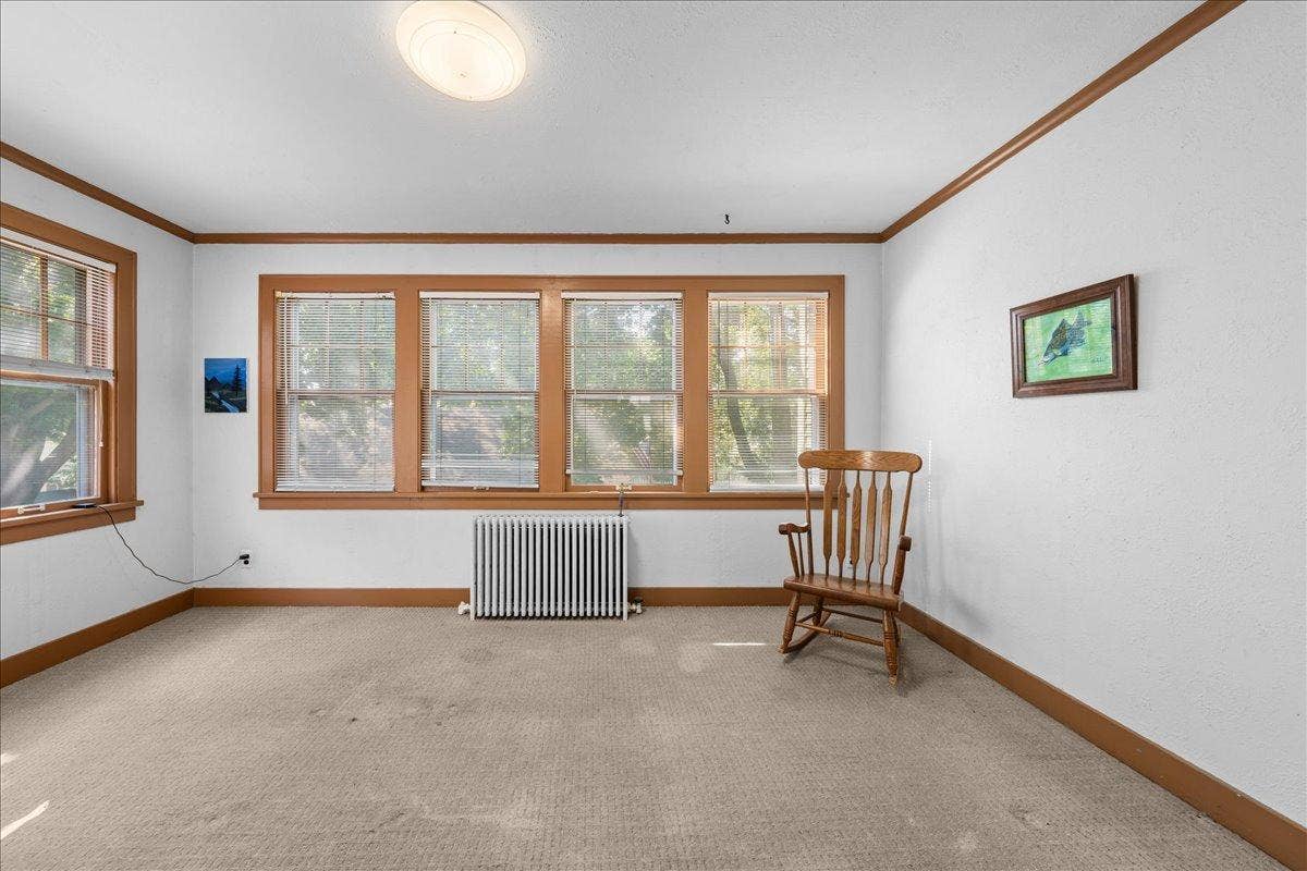 921 4th Street N, Stillwater, MN 55082