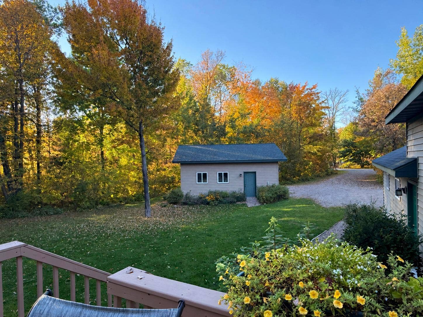 3914 Alder Street NE, Bemidji, MN 56601 Fall time beauty
