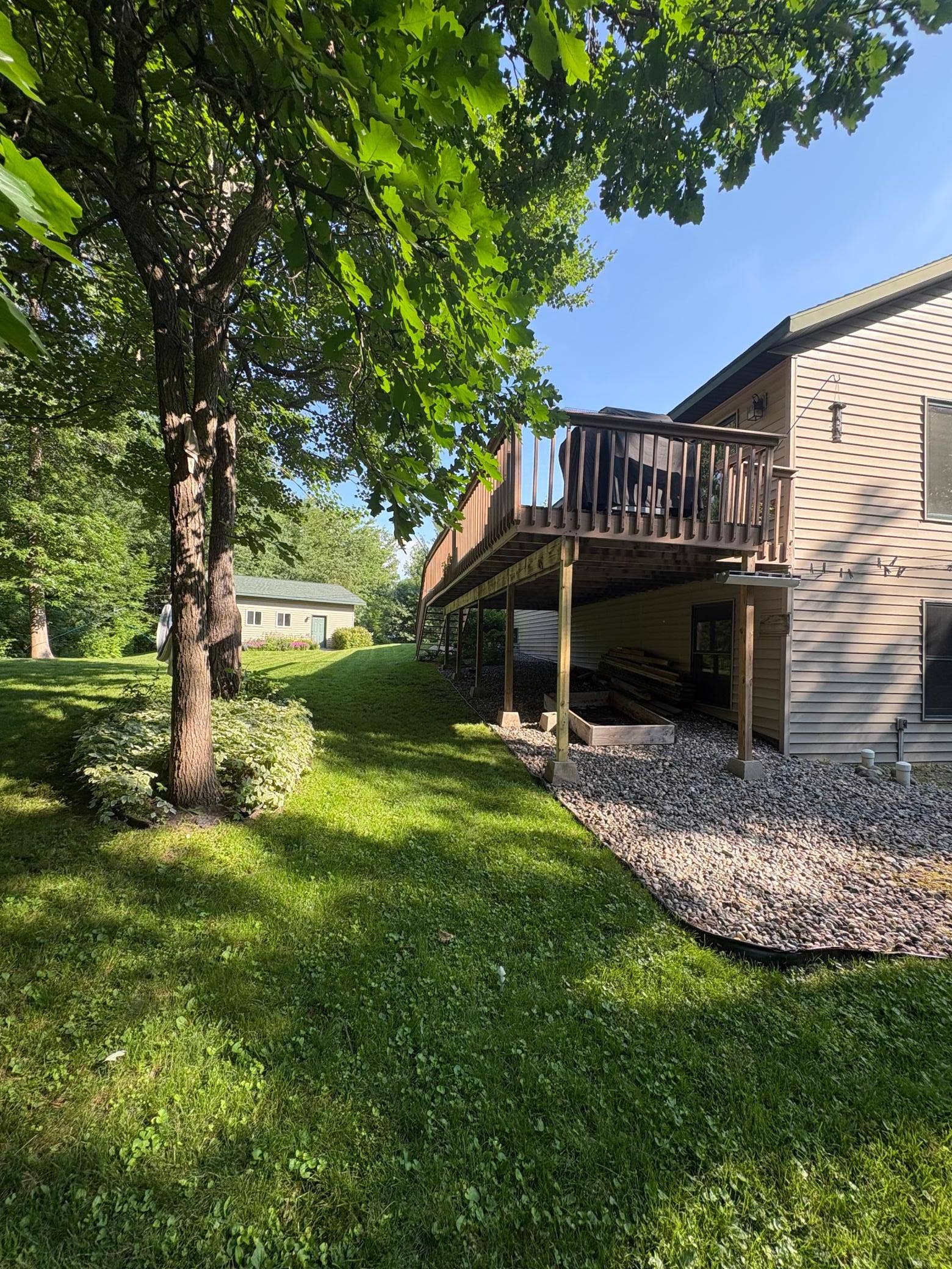 3914 Alder Street NE, Bemidji, MN 56601 Deck