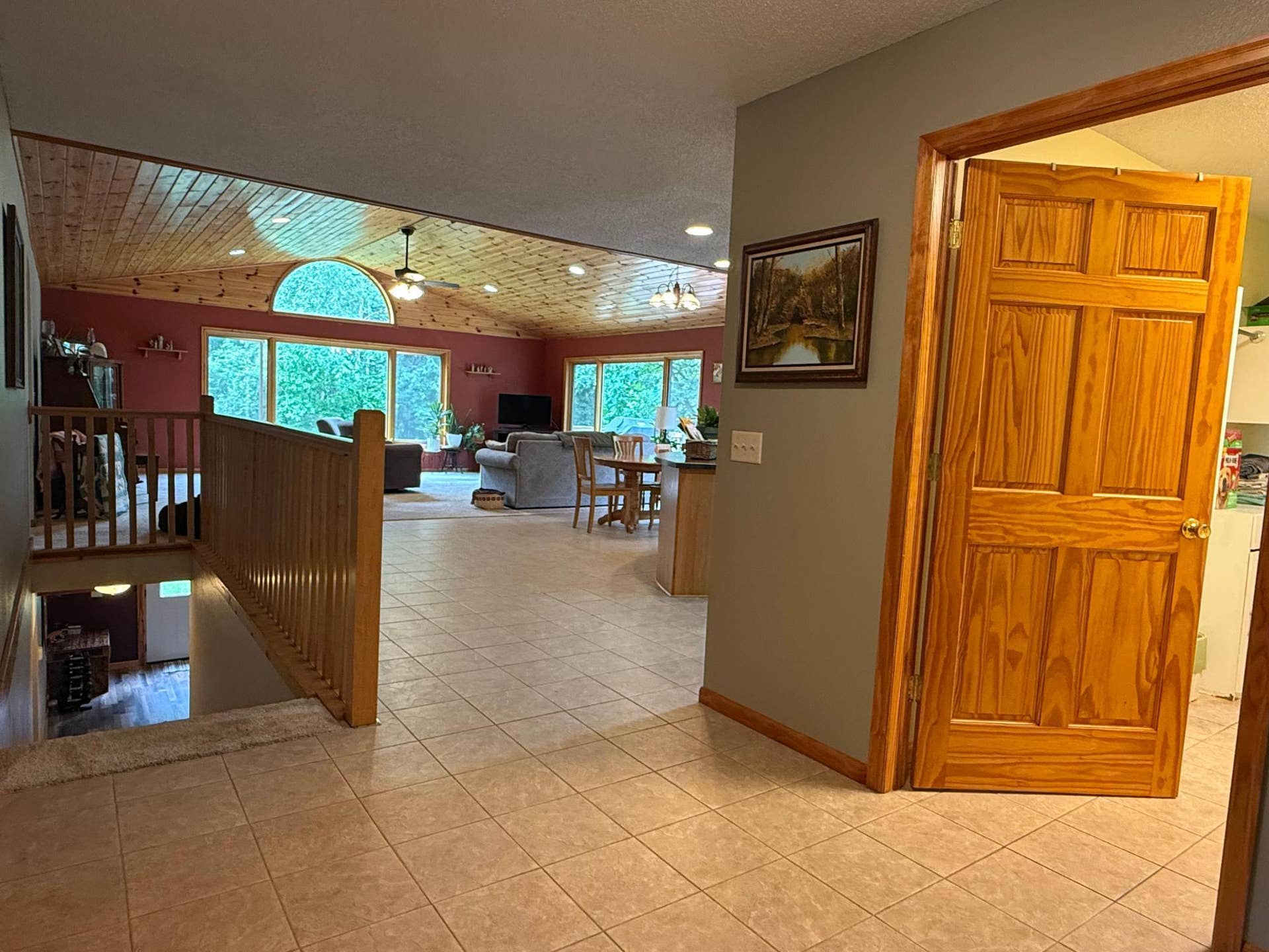 3914 Alder Street NE, Bemidji, MN 56601 Foyer