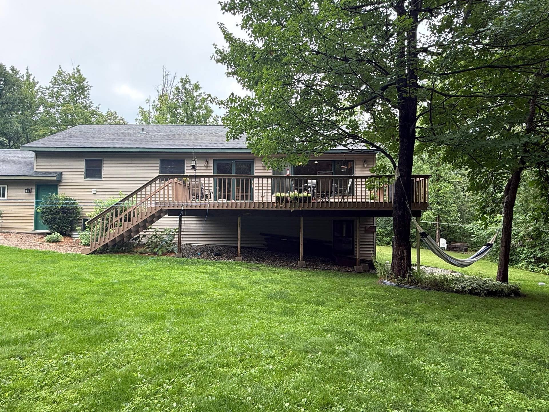 3914 Alder Street NE, Bemidji, MN 56601 Side yard