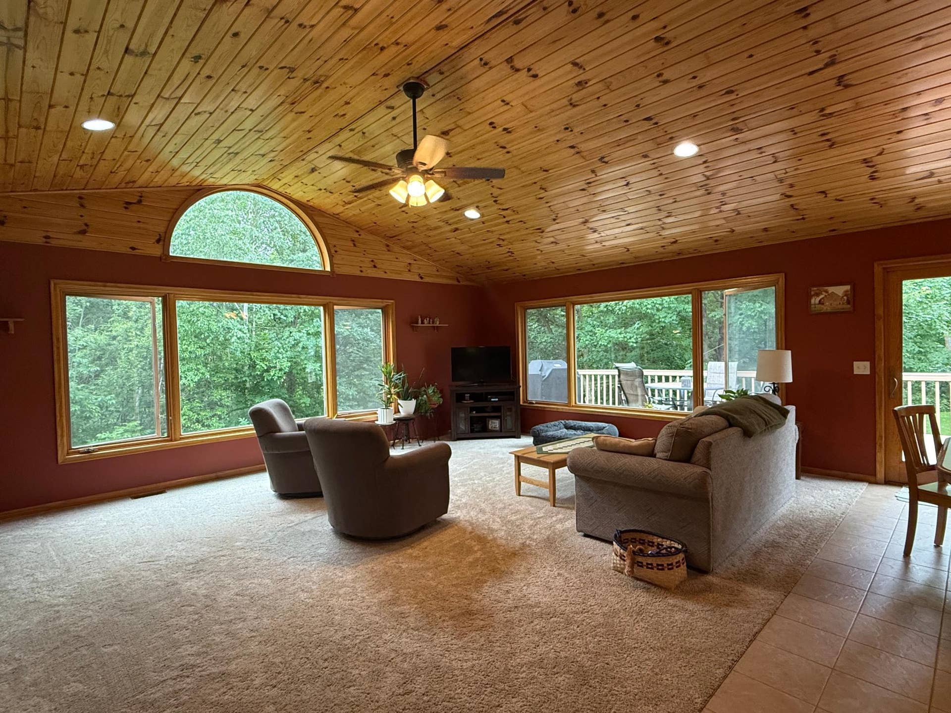 3914 Alder Street NE, Bemidji, MN 56601 Great room
