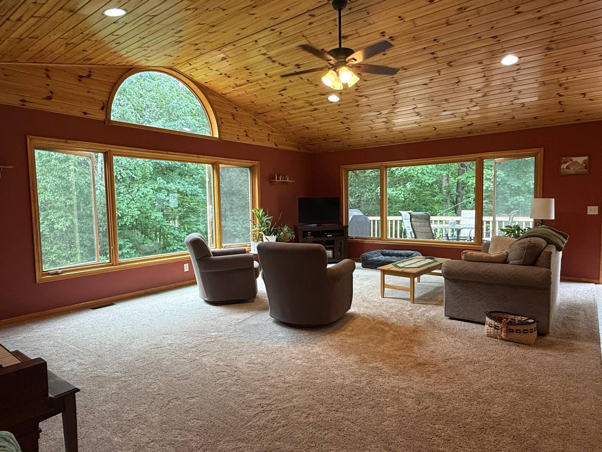 3914 Alder Street NE, Bemidji, MN 56601 Great room