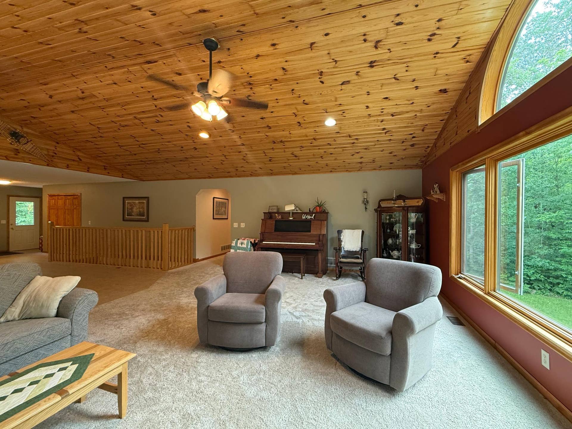 3914 Alder Street NE, Bemidji, MN 56601 Great room
