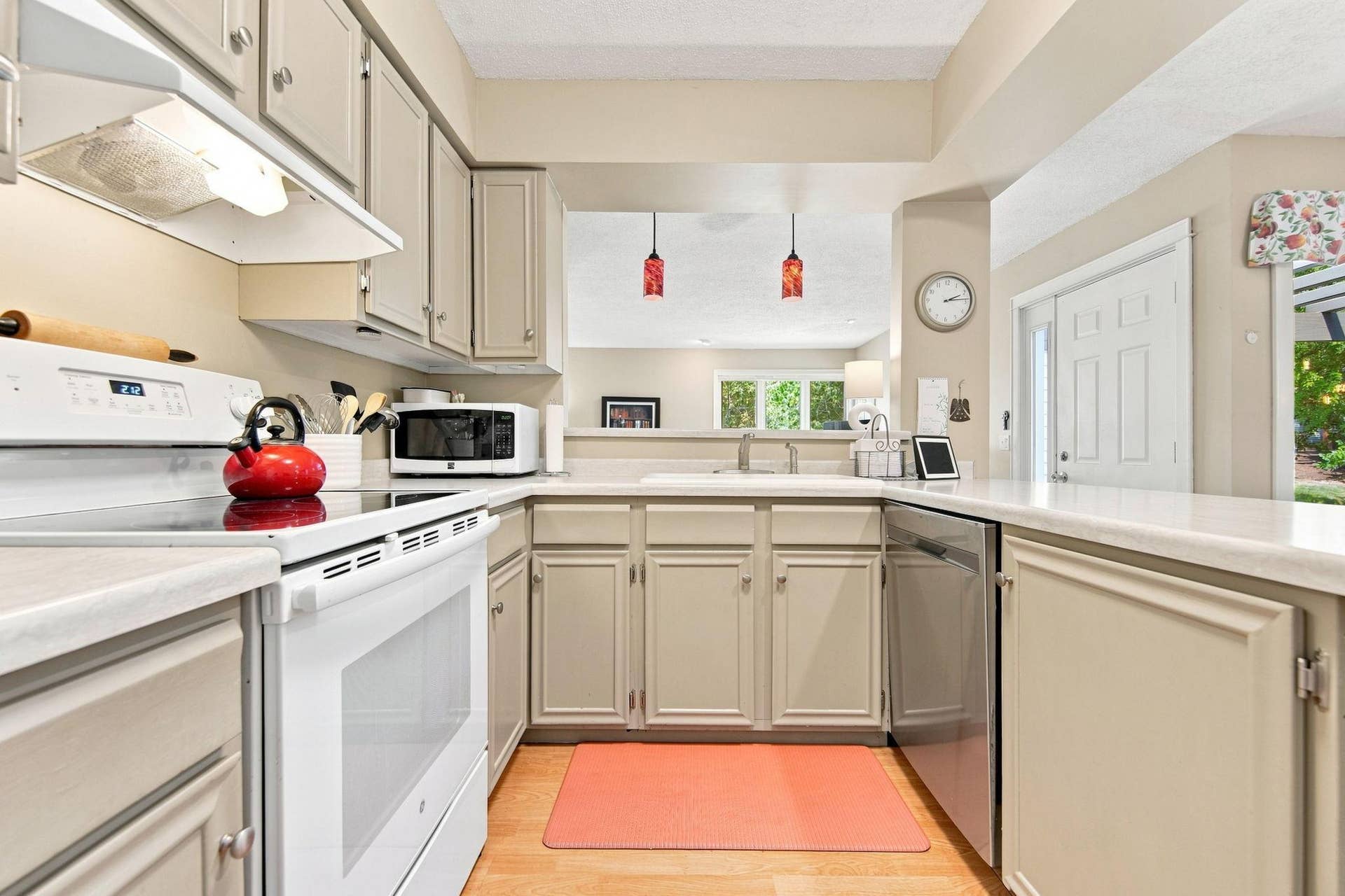 303 Elan Court, Woodbury, MN 55125 22-web-or-mls-DSC01949.jpg