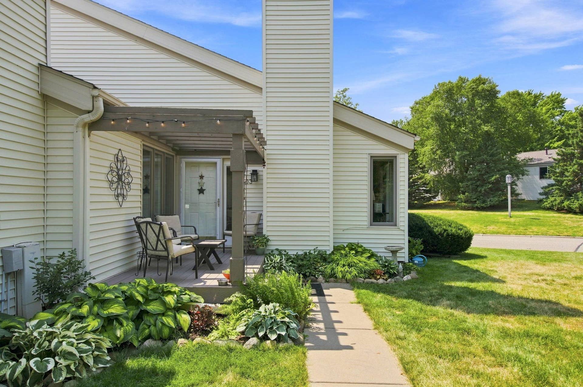 303 Elan Court, Woodbury, MN 55125 3-web-or-mls-DSC01991.jpg