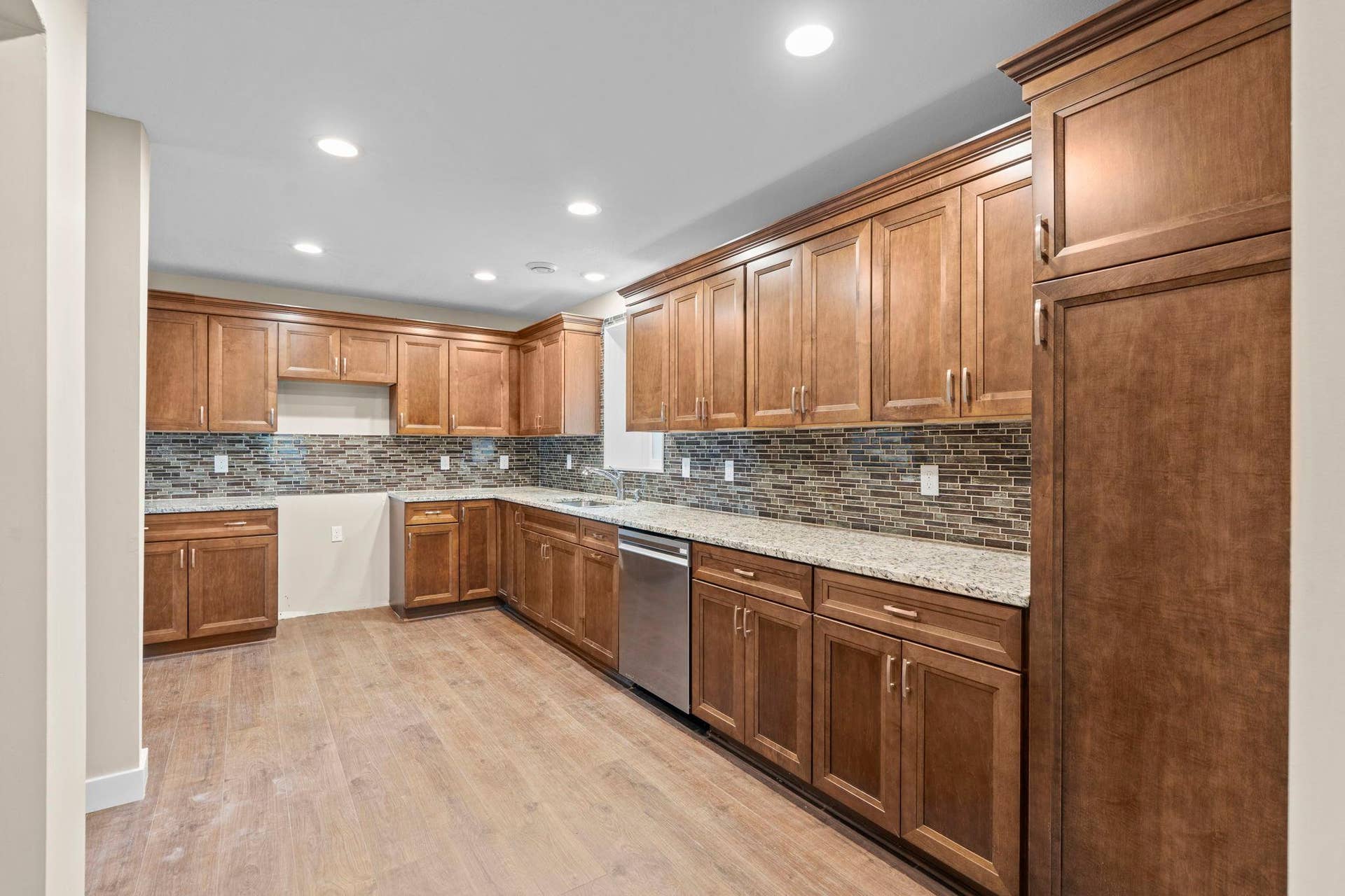 22-web-or-mls-5160 Bald Eagle Ave-184.jpg