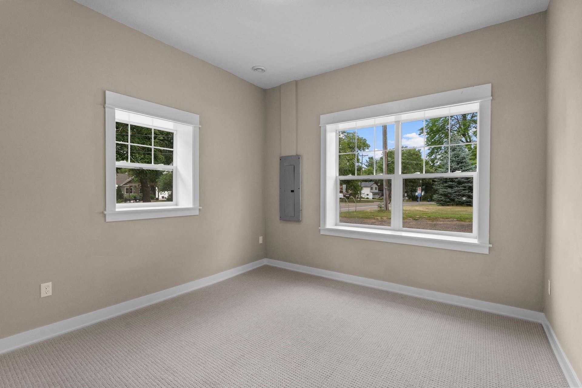 36-web-or-mls-5160 Bald Eagle Ave-254.jpg