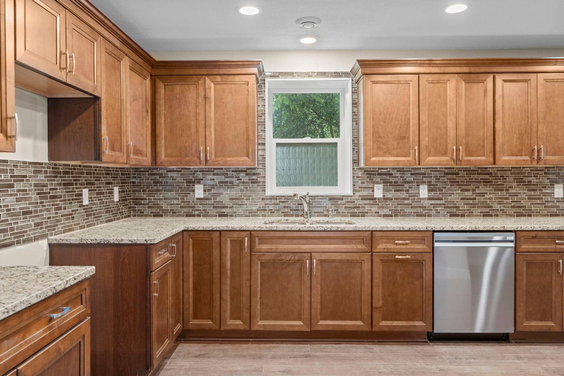 26-web-or-mls-5160 Bald Eagle Ave-204.jpg