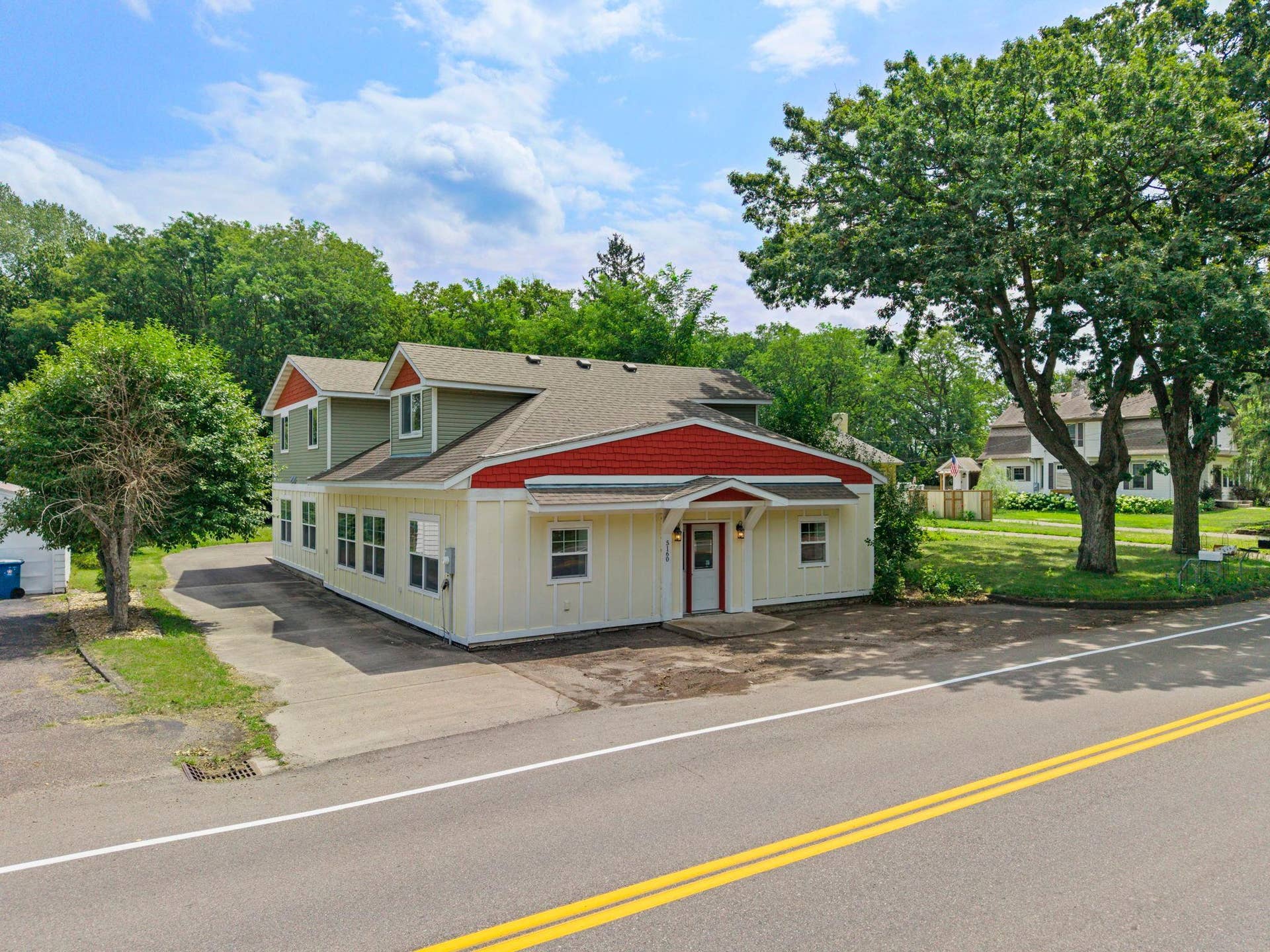 5-web-or-mls-5160 Bald Eagle Ave-3.jpg