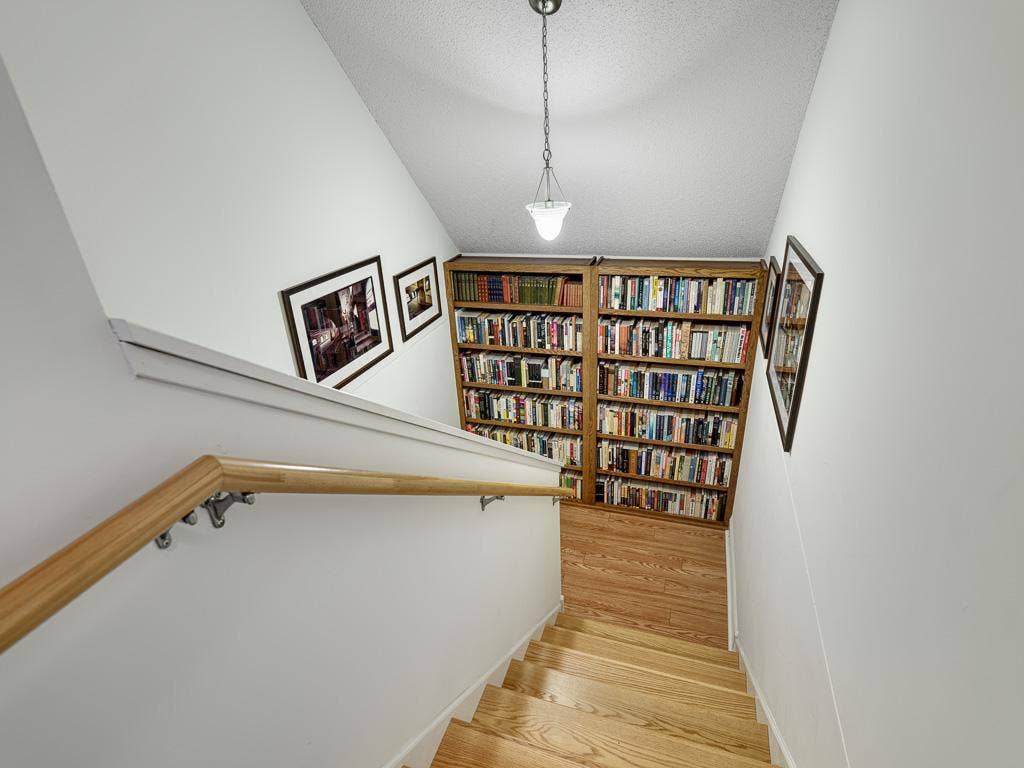 406 Duke Street, 103, Saint Paul, MN 55102 406 Duke