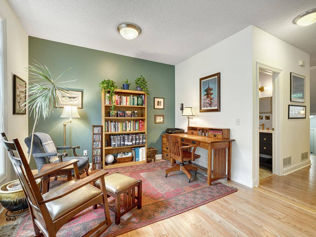 406 Duke Street, 103, Saint Paul, MN 55102 406 Duke
