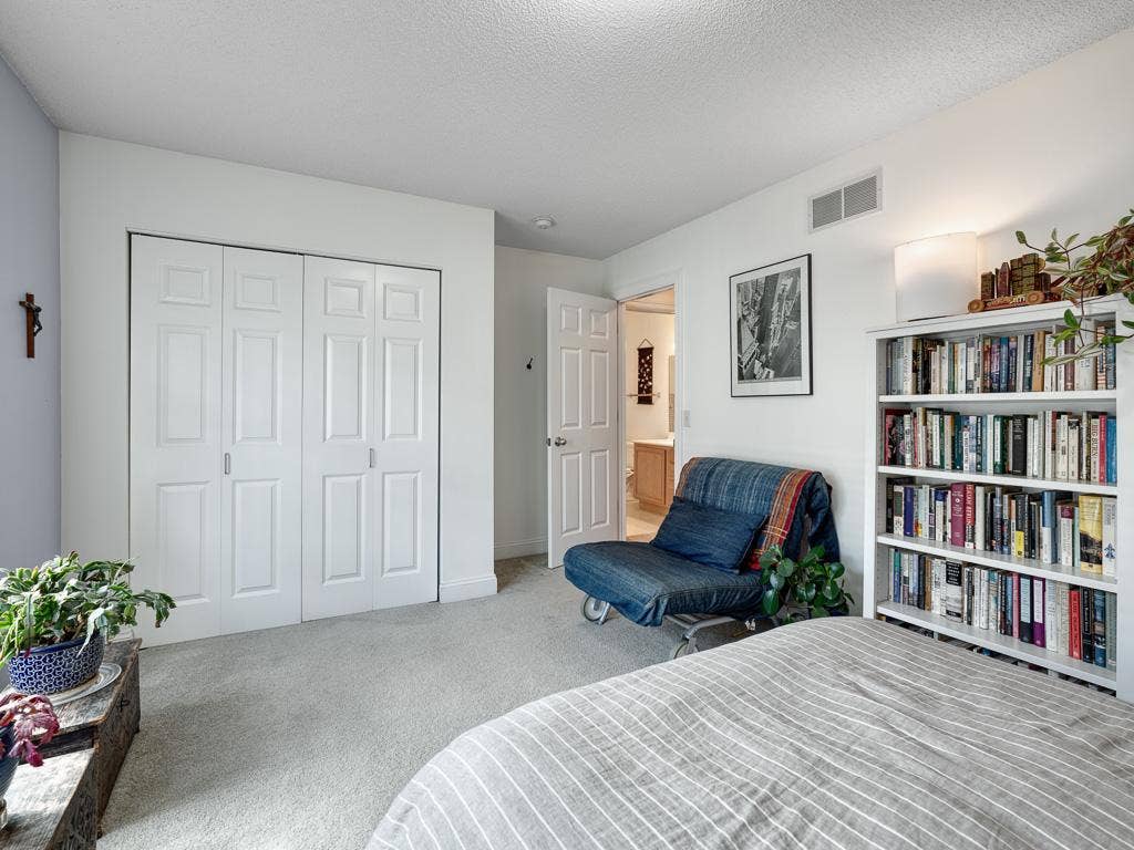 406 Duke Street, 103, Saint Paul, MN 55102 406 Duke