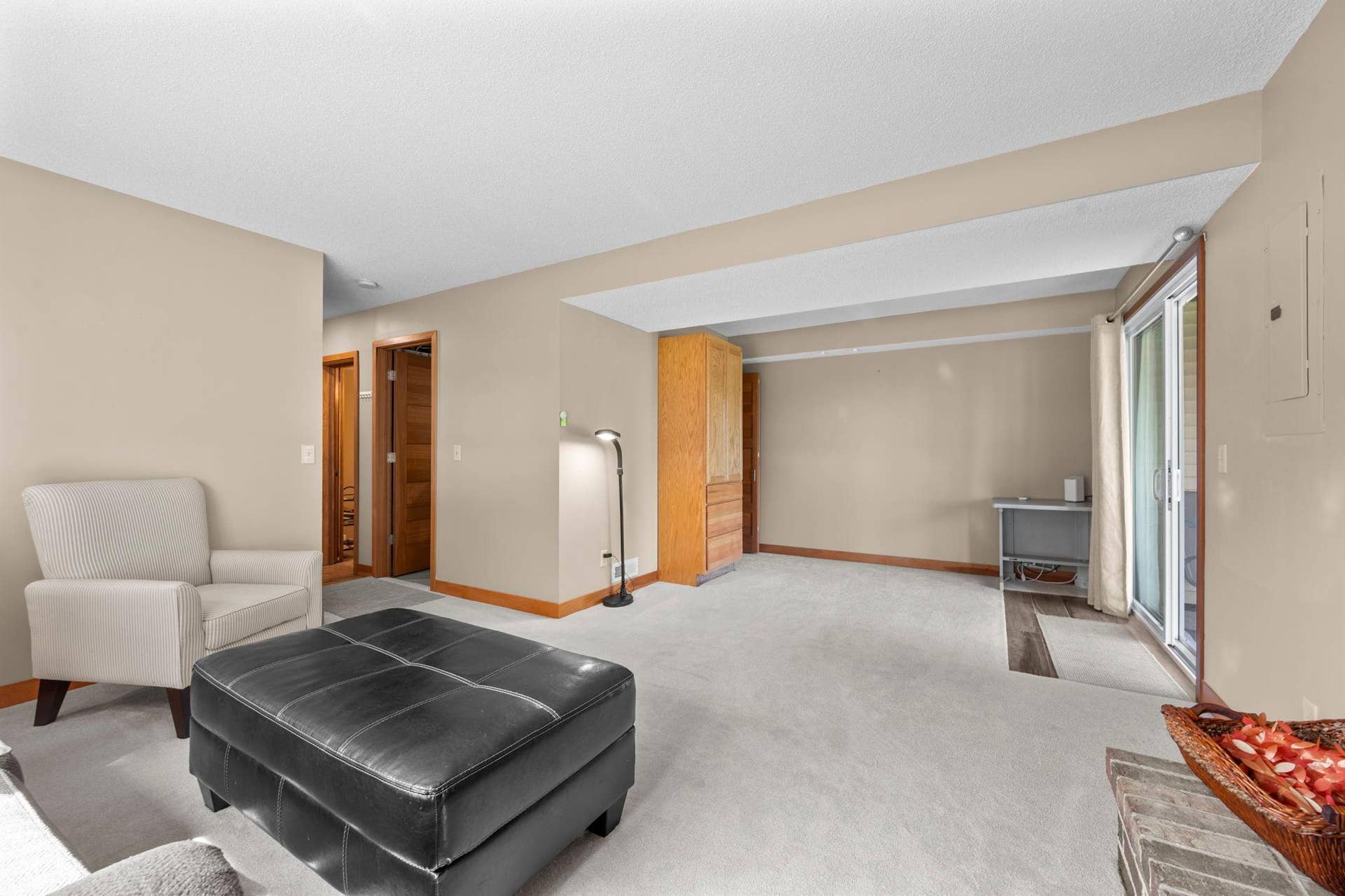 14333 91st Place N, Maple Grove, MN 55369 Family room flex space works well for exercise, office, den, crafts or potential 3rd bedroom.