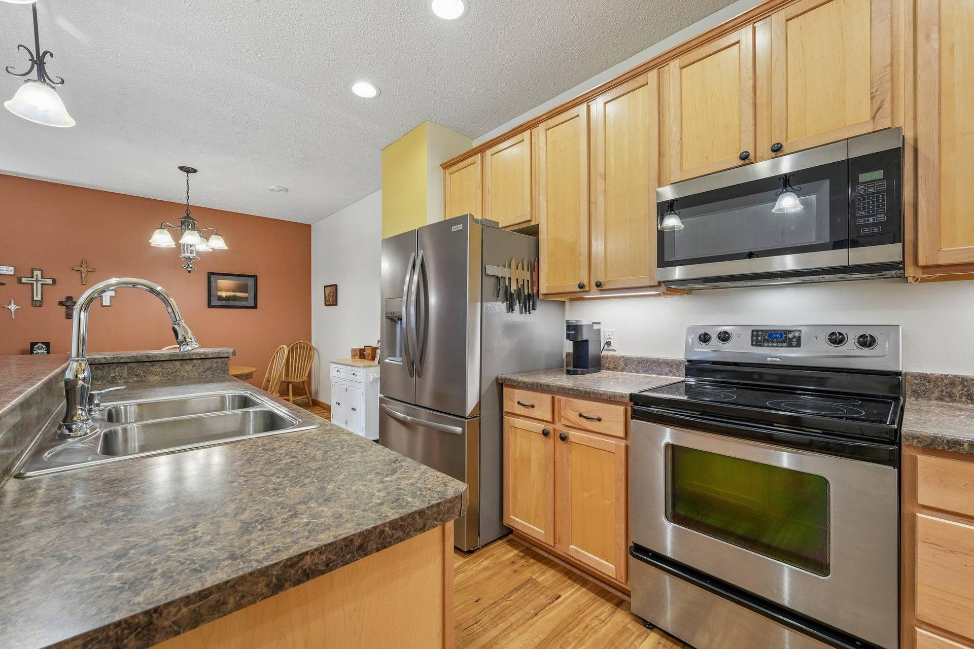 15588 Emerald Drive N, #6, Hugo, MN 55038 11-web-or-mls-Emerald Dr N 6-S1408-018r.jpg