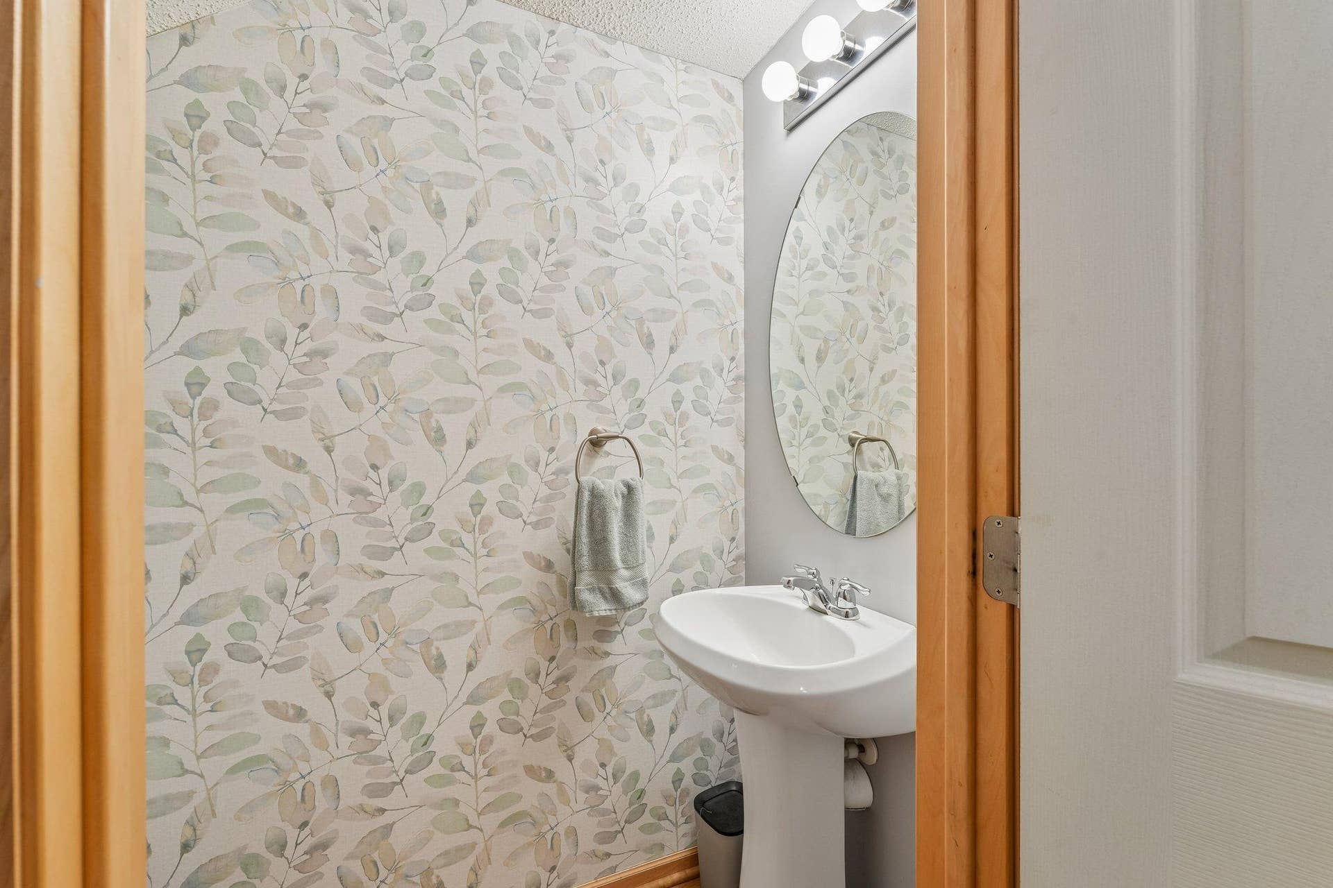 15588 Emerald Drive N, #6, Hugo, MN 55038 33-web-or-mls-Emerald Dr N 6-S1408-021.jpg
